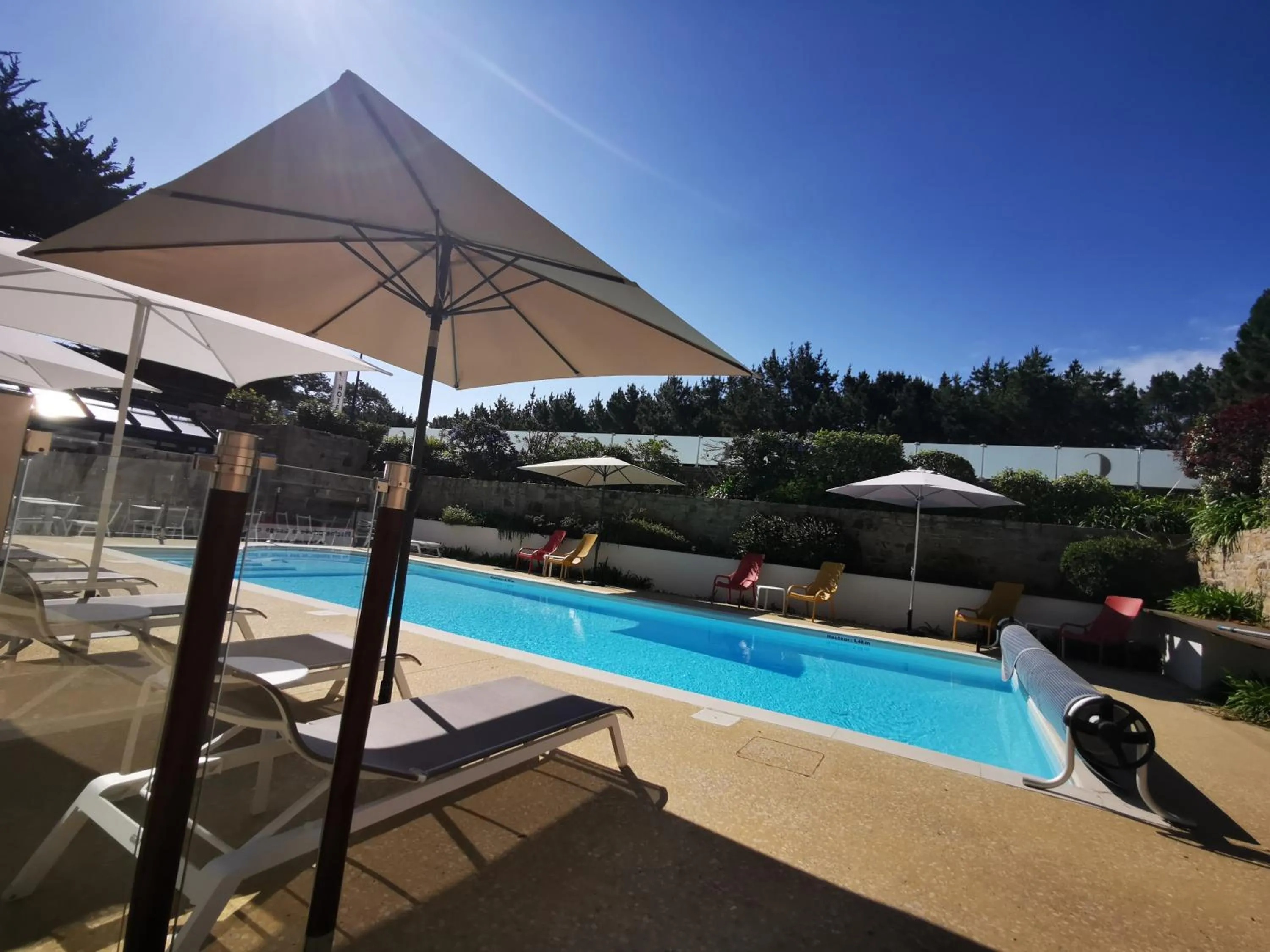 Swimming pool in Le Churchill Hôtel & Spa