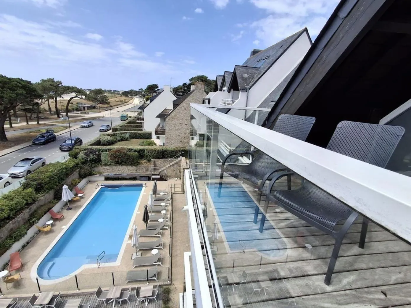 Swimming pool in Le Churchill Hôtel & Spa