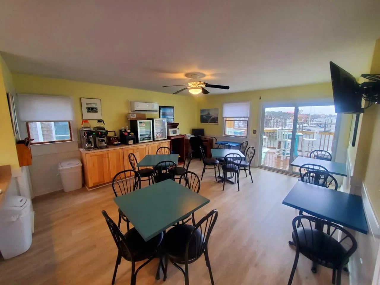 The Ocracoke Harbor Inn