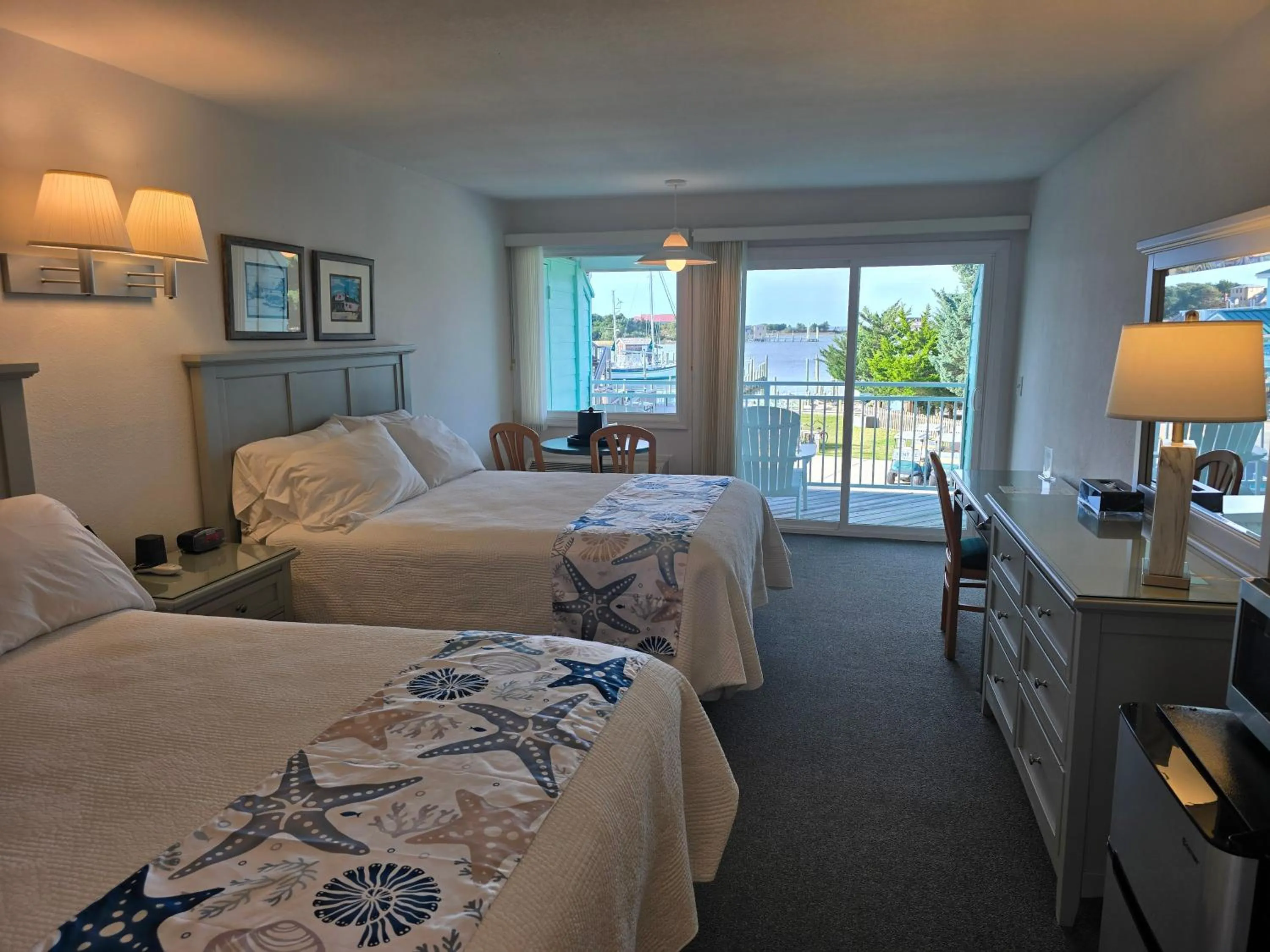 Bed in The Ocracoke Harbor Inn