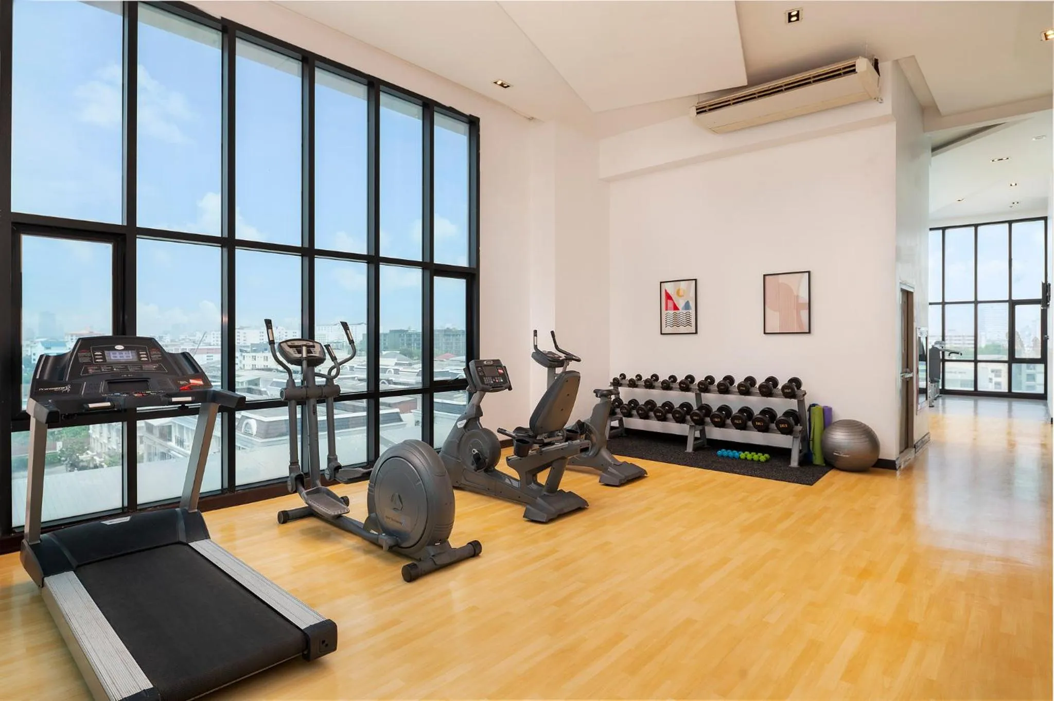 Fitness centre/facilities in Lumen Bangkok Srinakarin