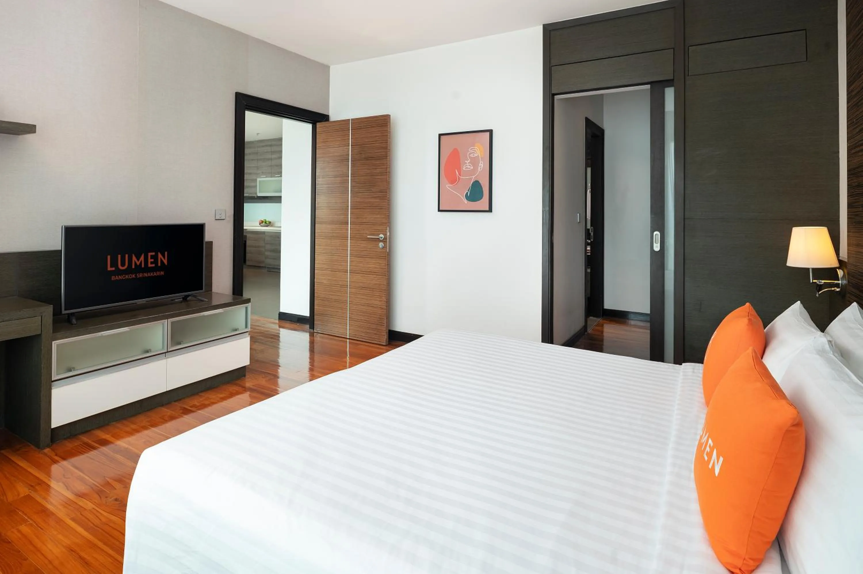 Bedroom, Bed in Lumen Bangkok Srinakarin