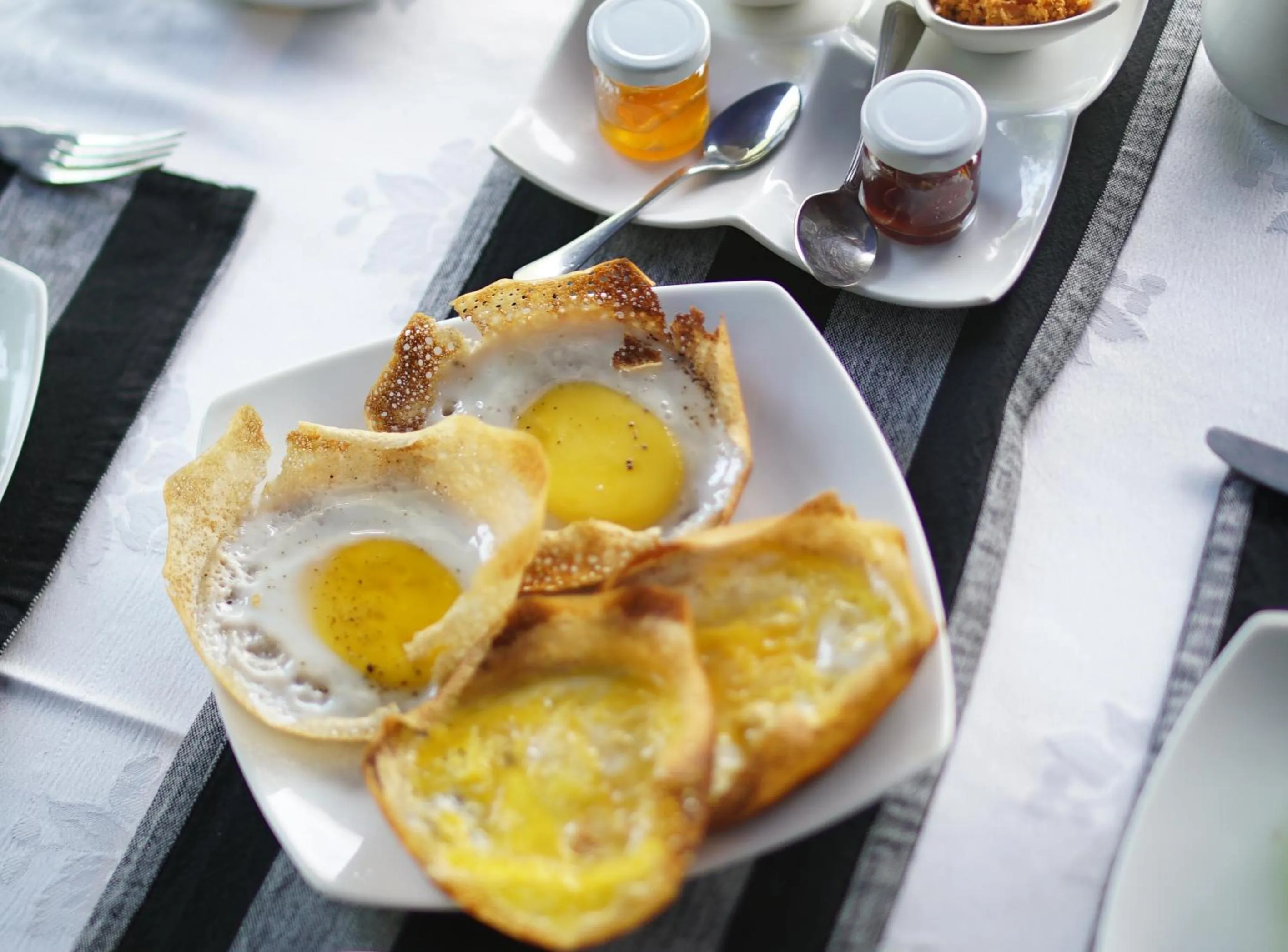 Breakfast in Big Game Yala - by Eco Team