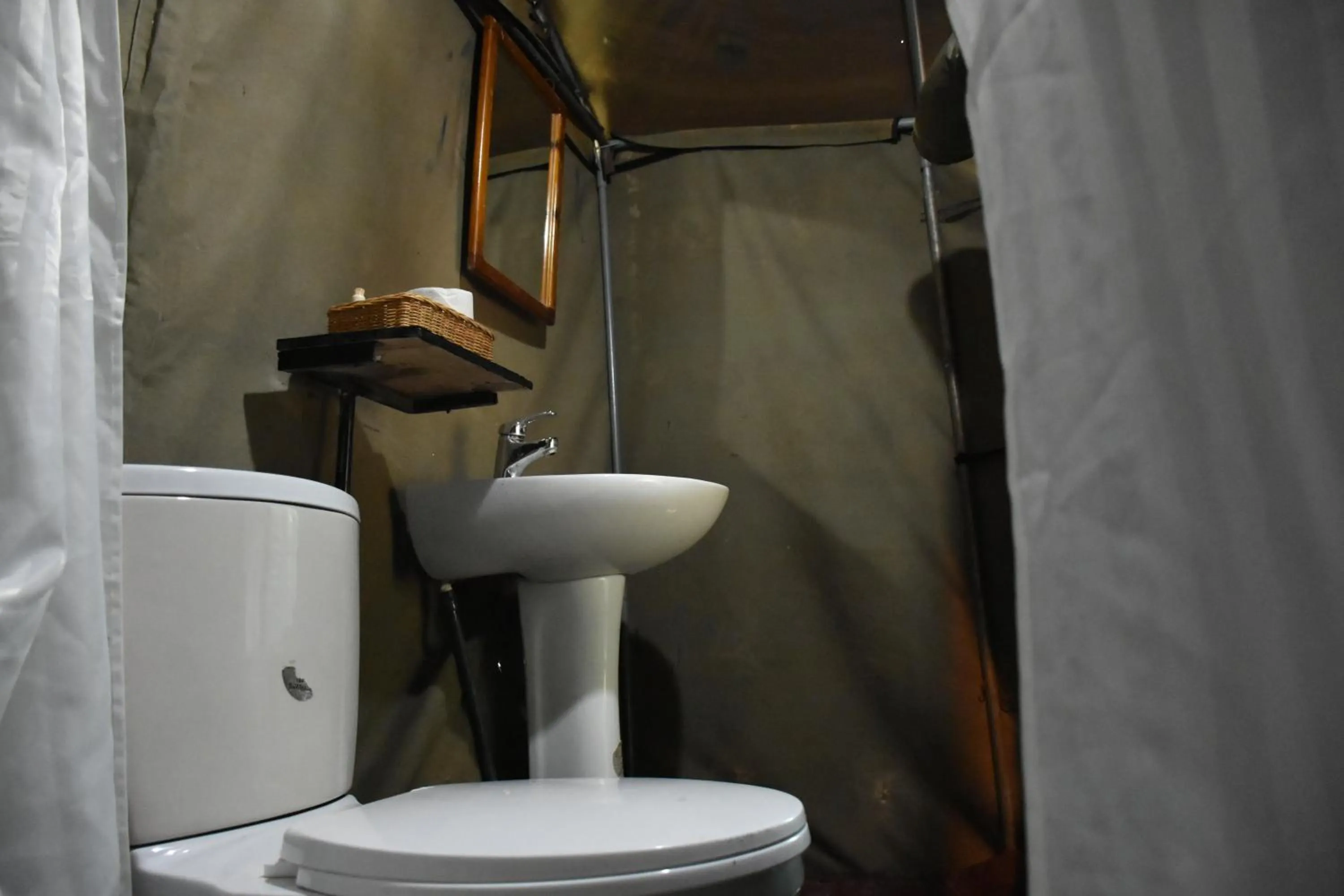 Bathroom in Big Game Yala - by Eco Team