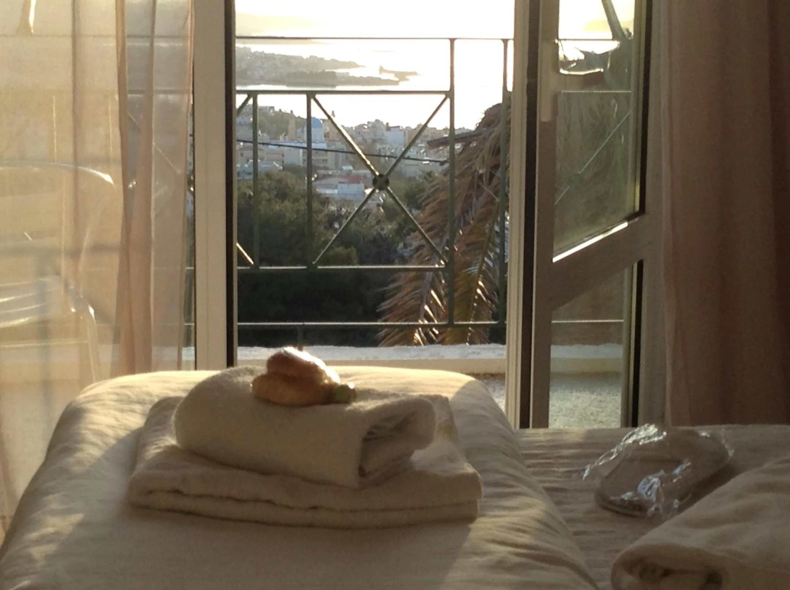 Bedroom in Akrotiri Hotel