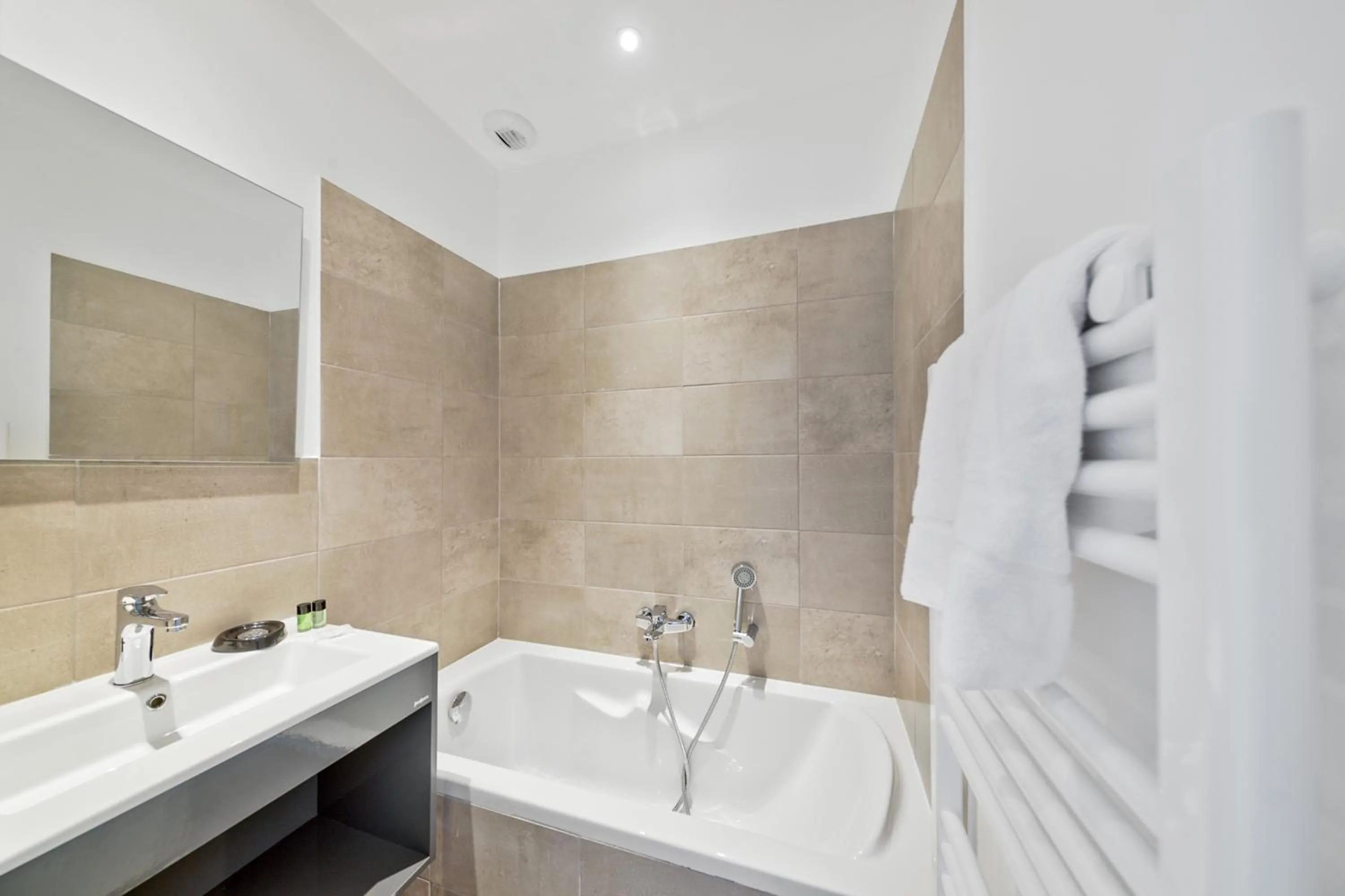 Bathroom in Résidence Pierre & Vacances Premium Les Terrasses d'Arsella