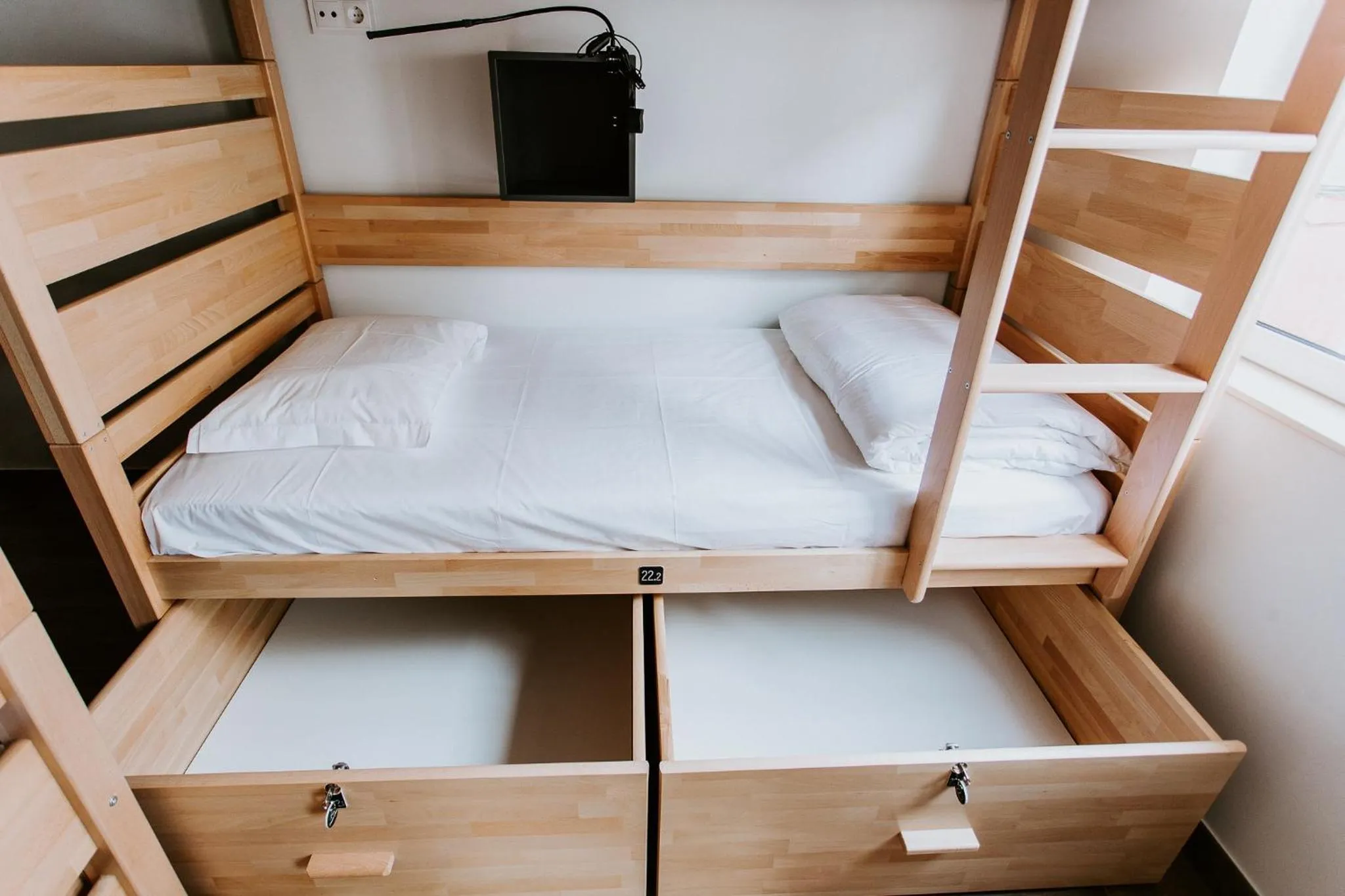 bunk bed, Bed in DREAMS HOUSE