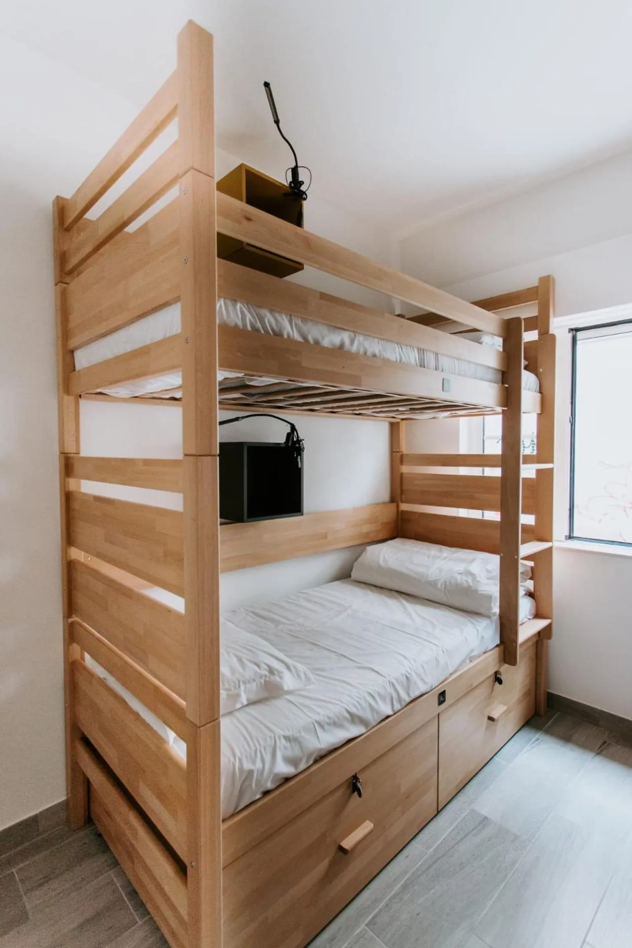 bunk bed, Bed in DREAMS HOUSE
