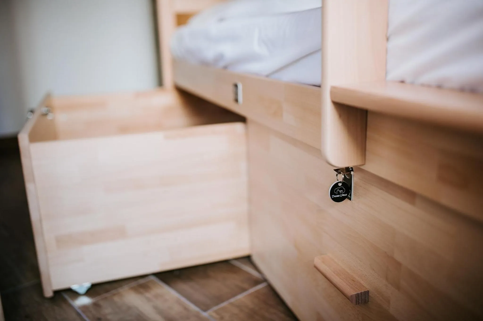 bunk bed, Bed in DREAMS HOUSE