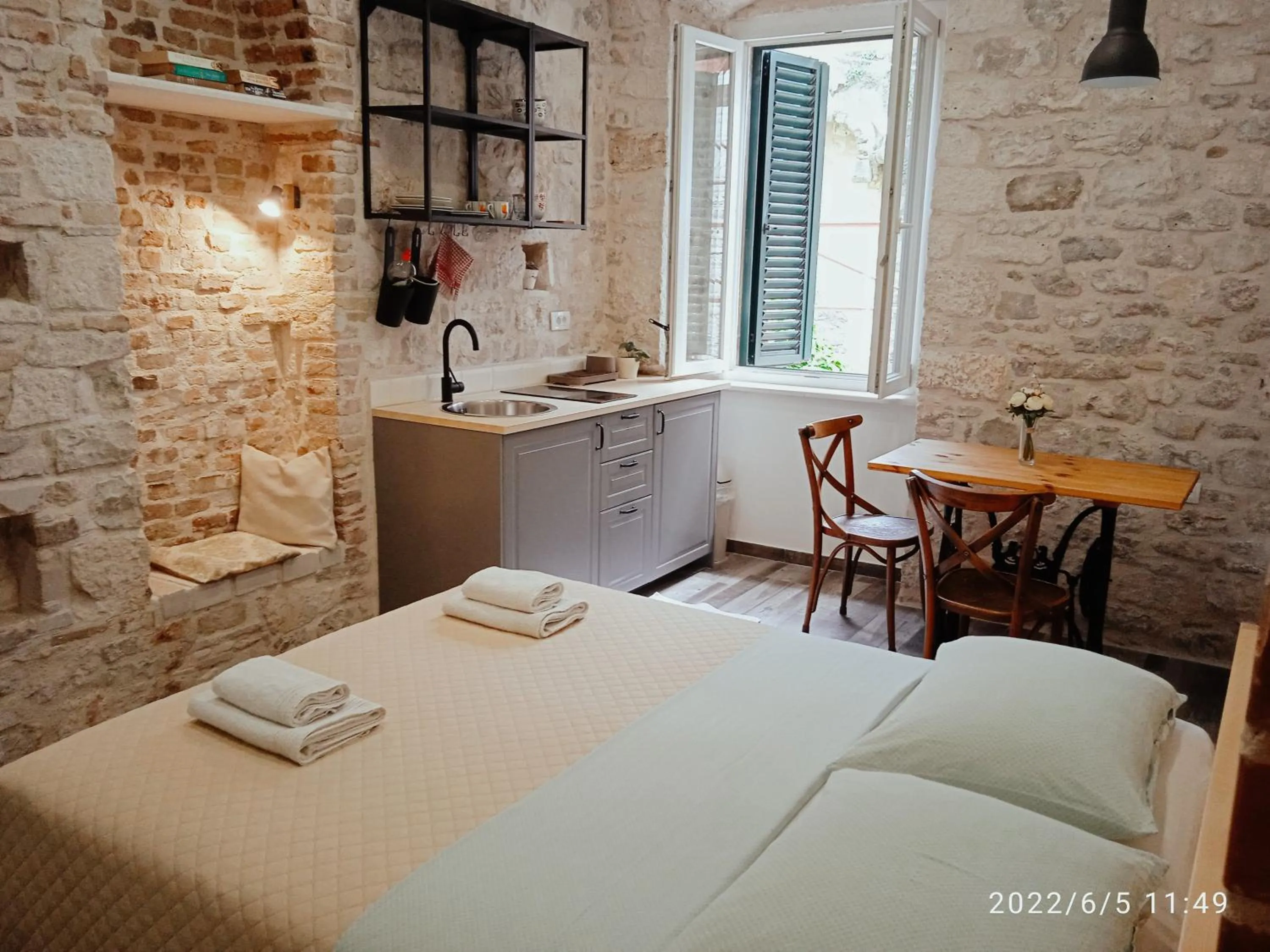 Bed in Rooms and Apartments Djanovic