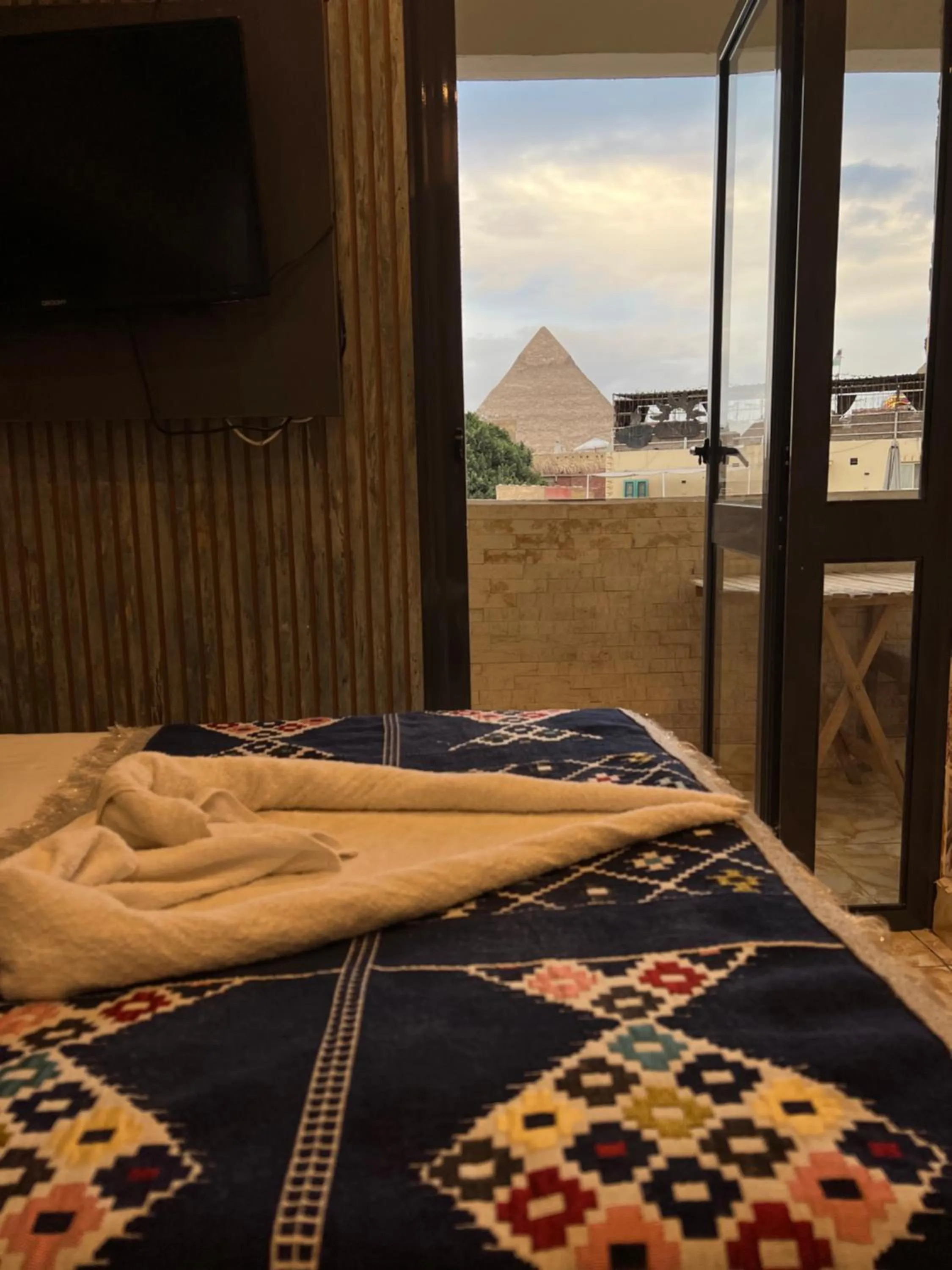 Natural landscape, Bed in Pyramids Top Inn