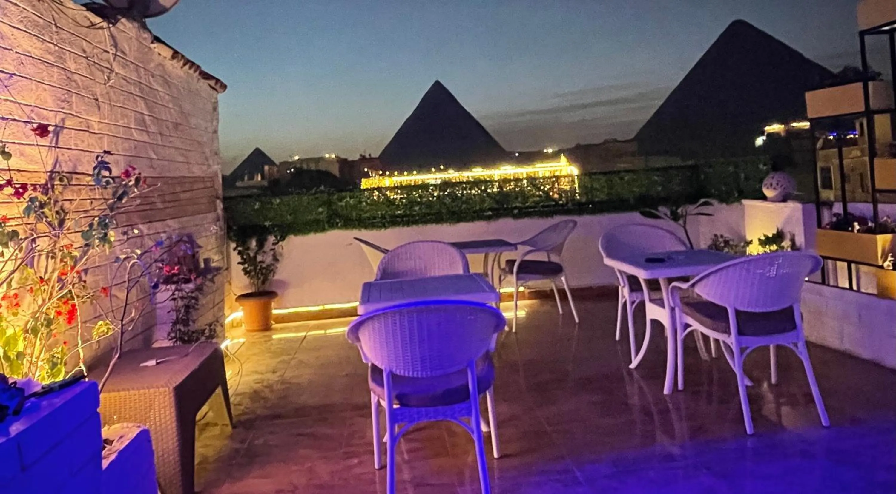 Property building in Pyramids Top Inn