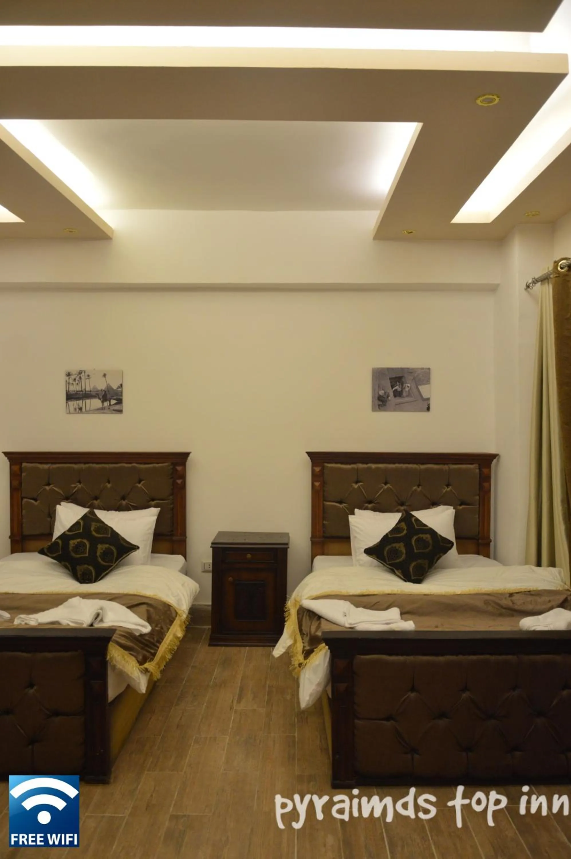 Bed in Pyramids Top Inn