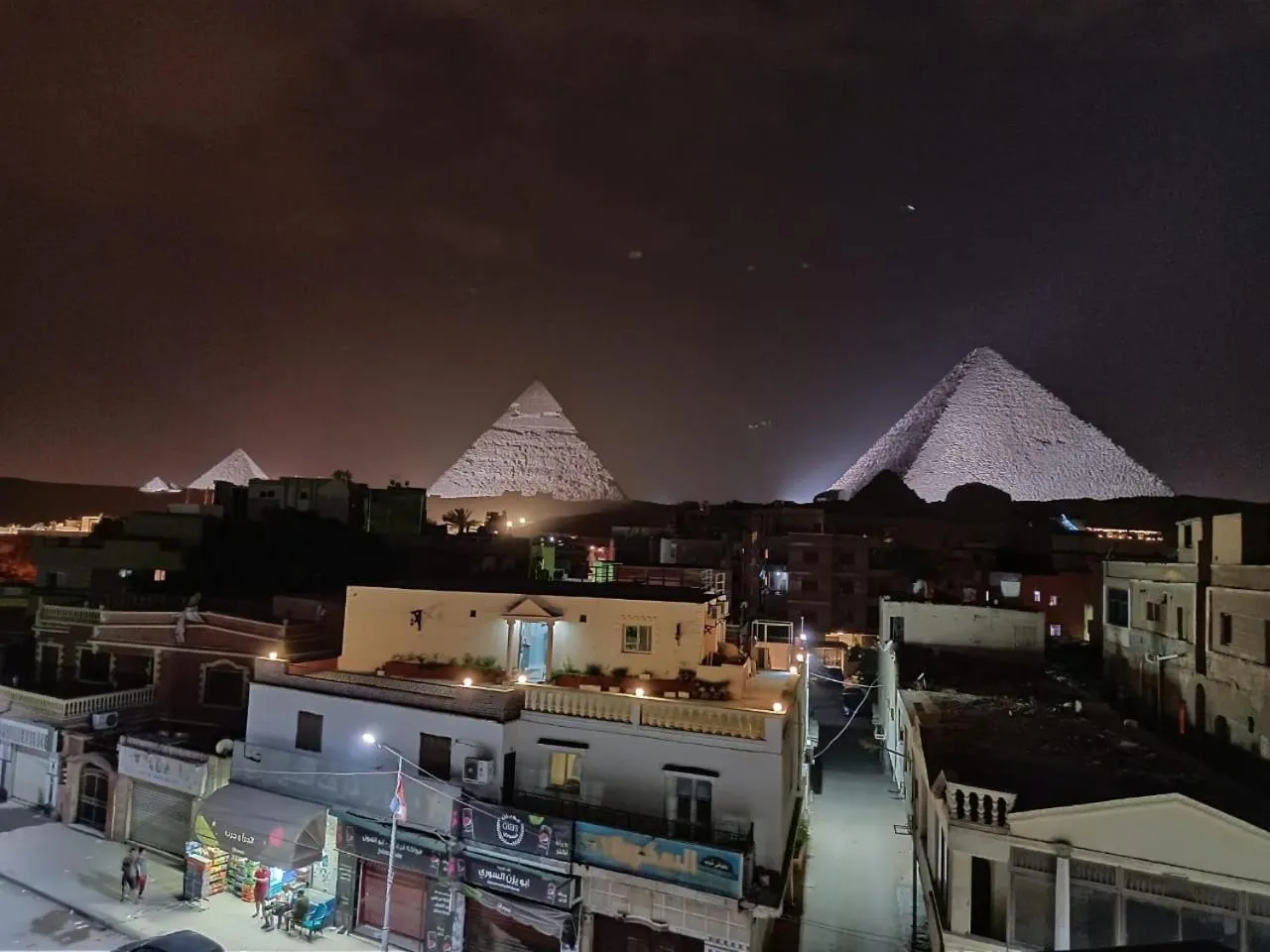 Neighbourhood in Pyramids Top Inn
