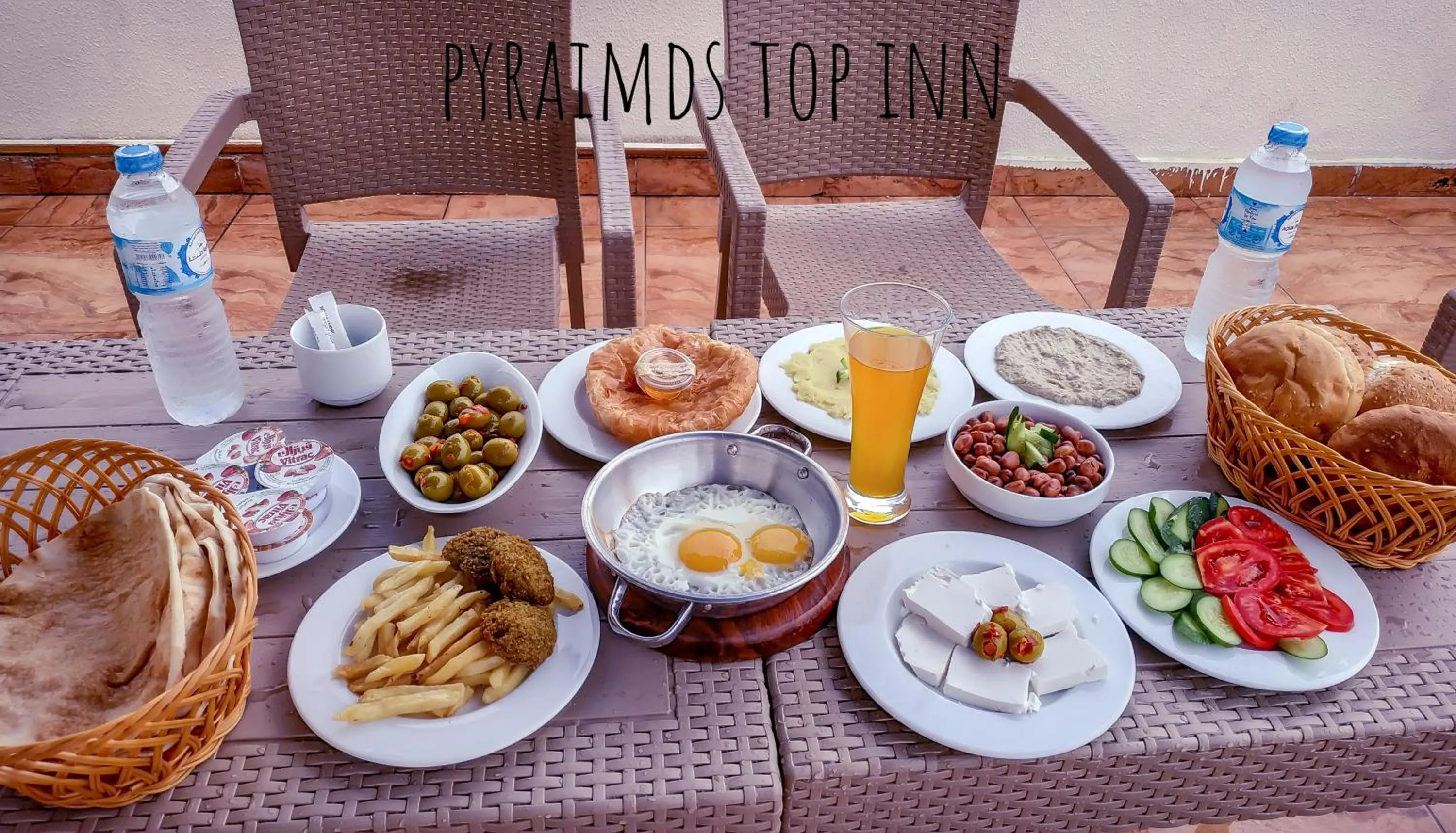 Breakfast in Pyramids Top Inn