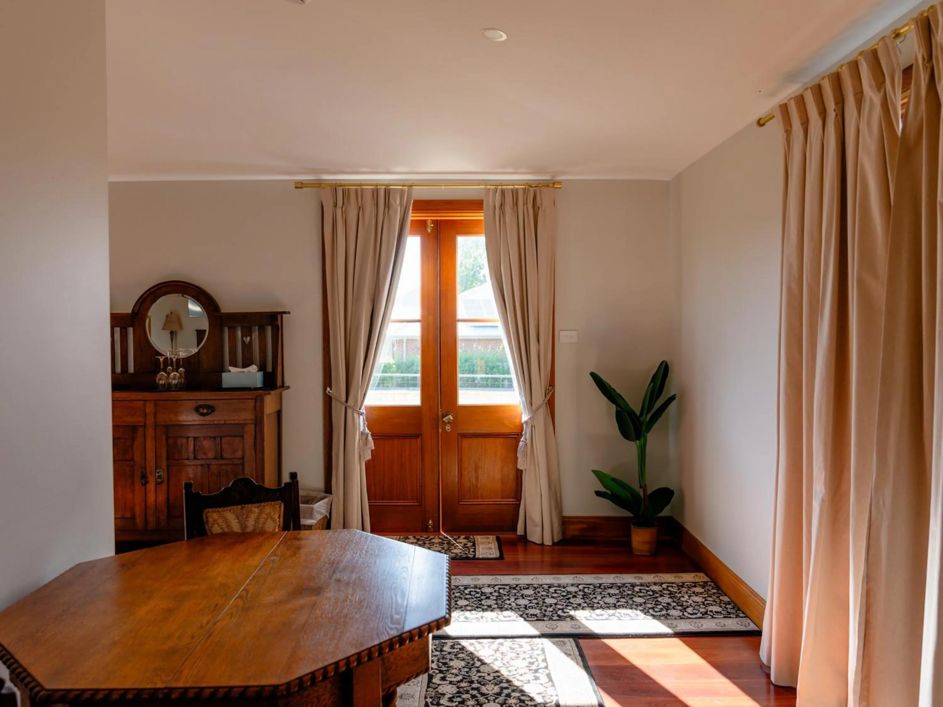 Seating area in Maddies of Bolwarra