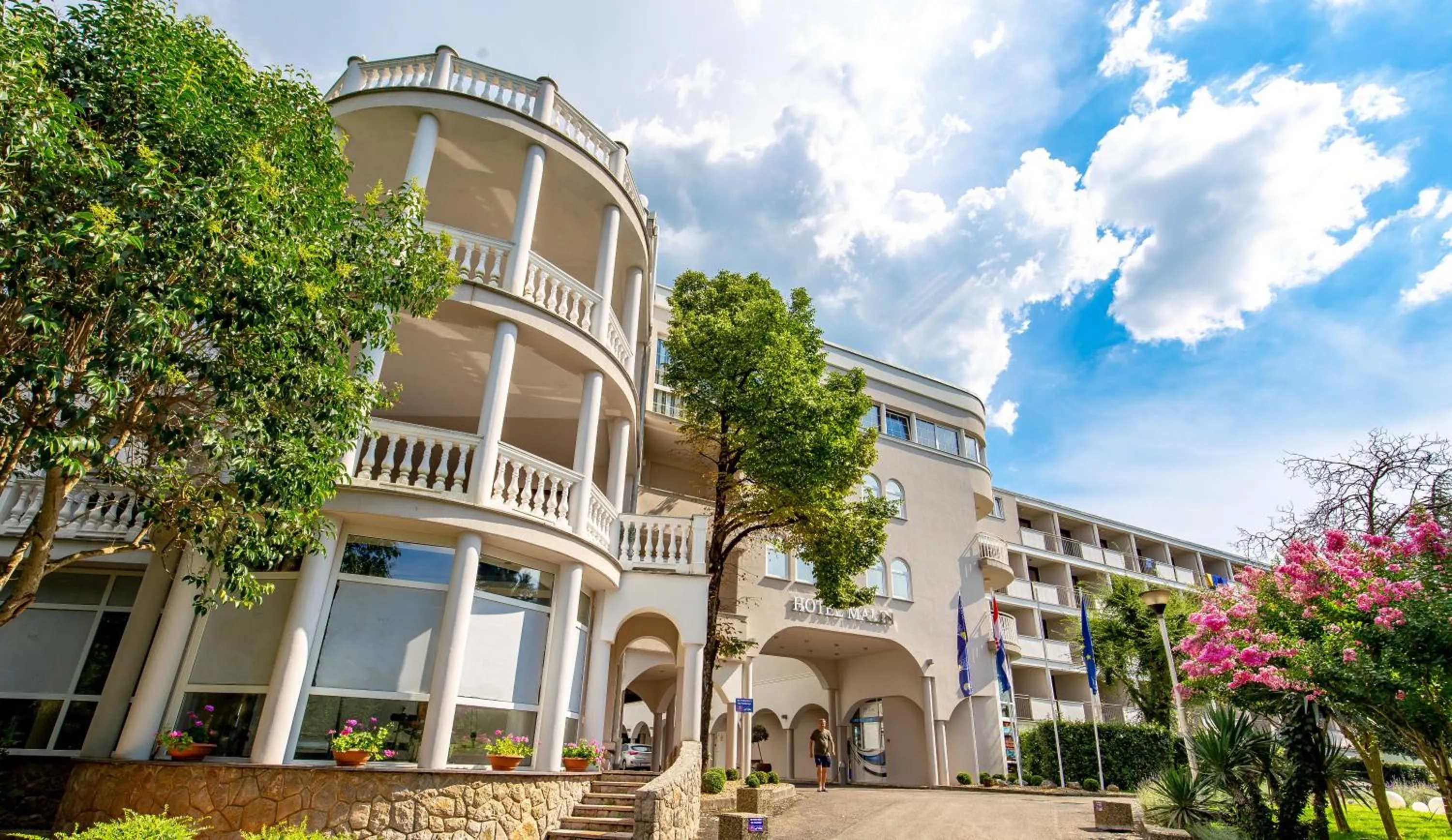 Property building in Hotel Malin