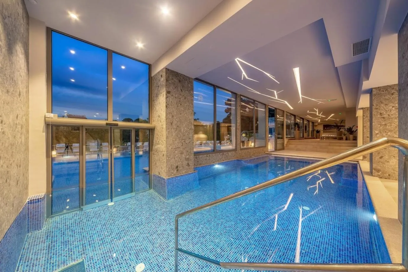 Swimming pool in Hotel Malin