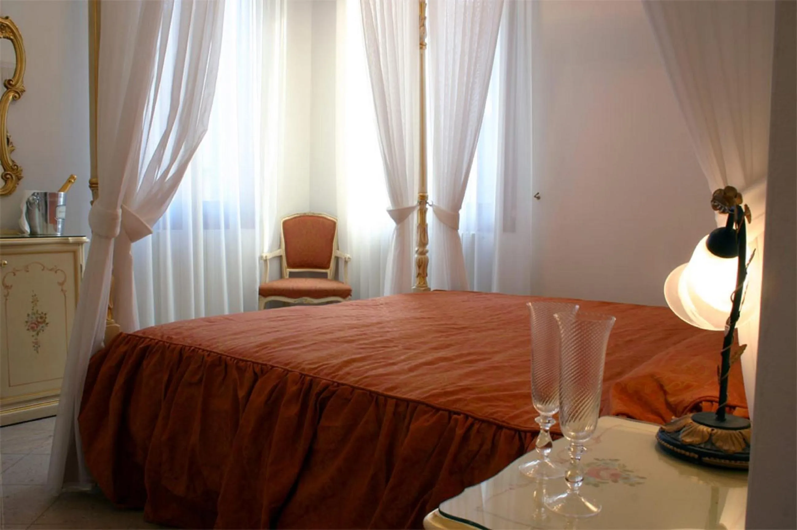 Bed in Hotel At Leonard