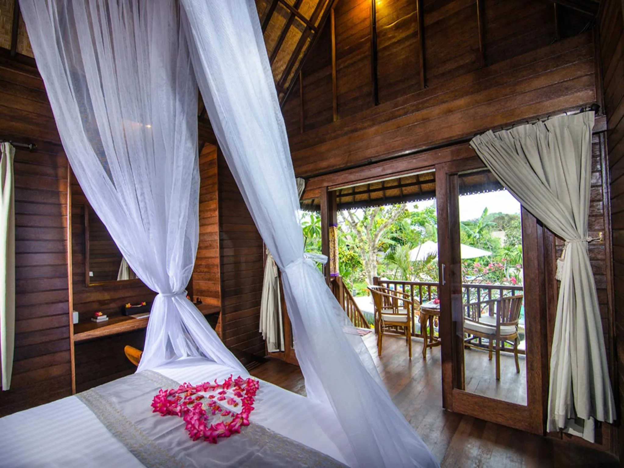 Bedroom, Bed in Cassava Bungalow
