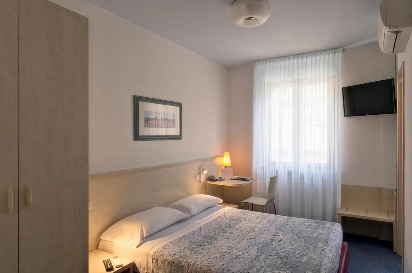 Photo of the whole room, Bed in Hotel Erika