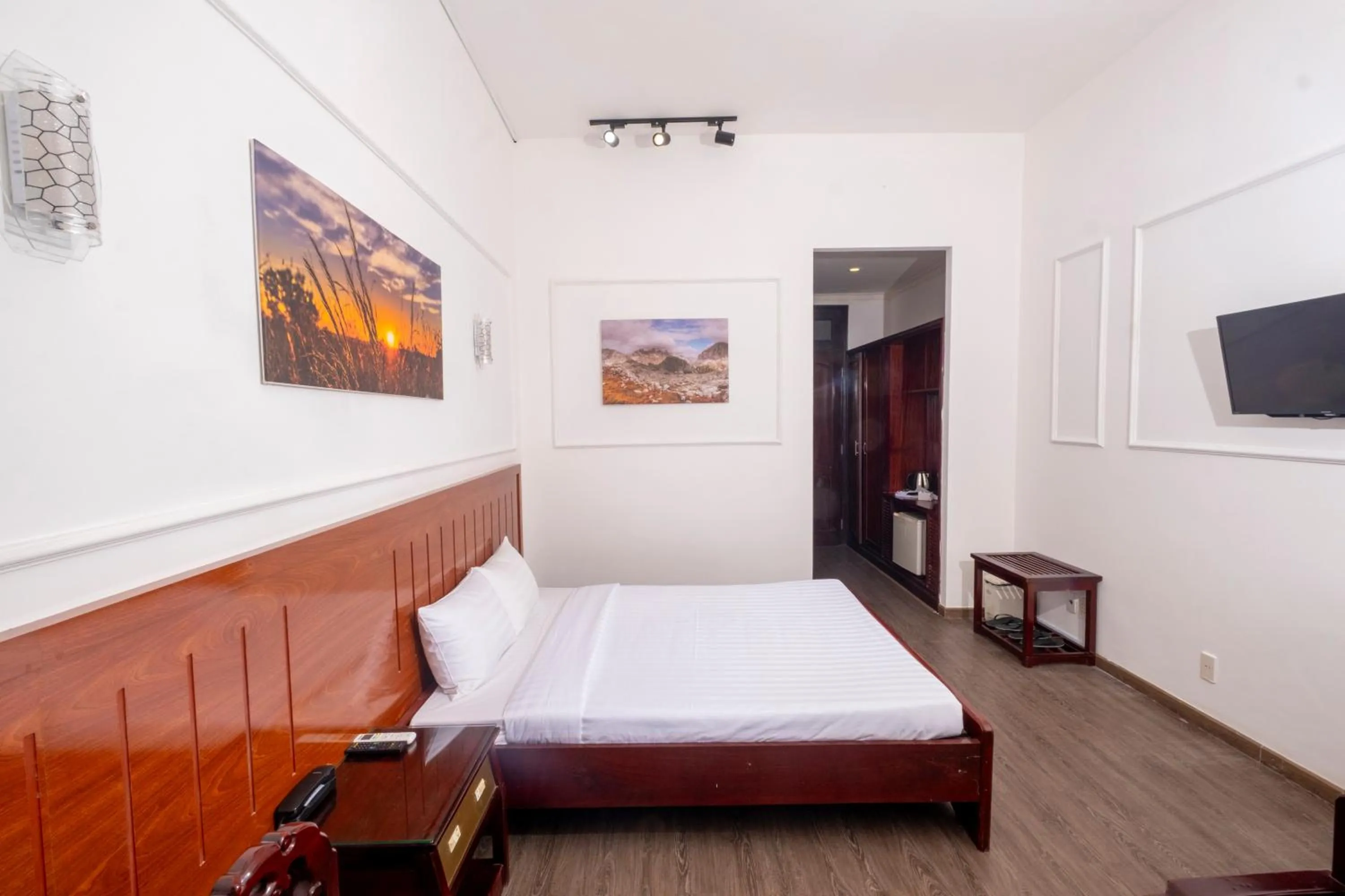 Bedroom, Bed in Hawaii Resort Phu Quoc