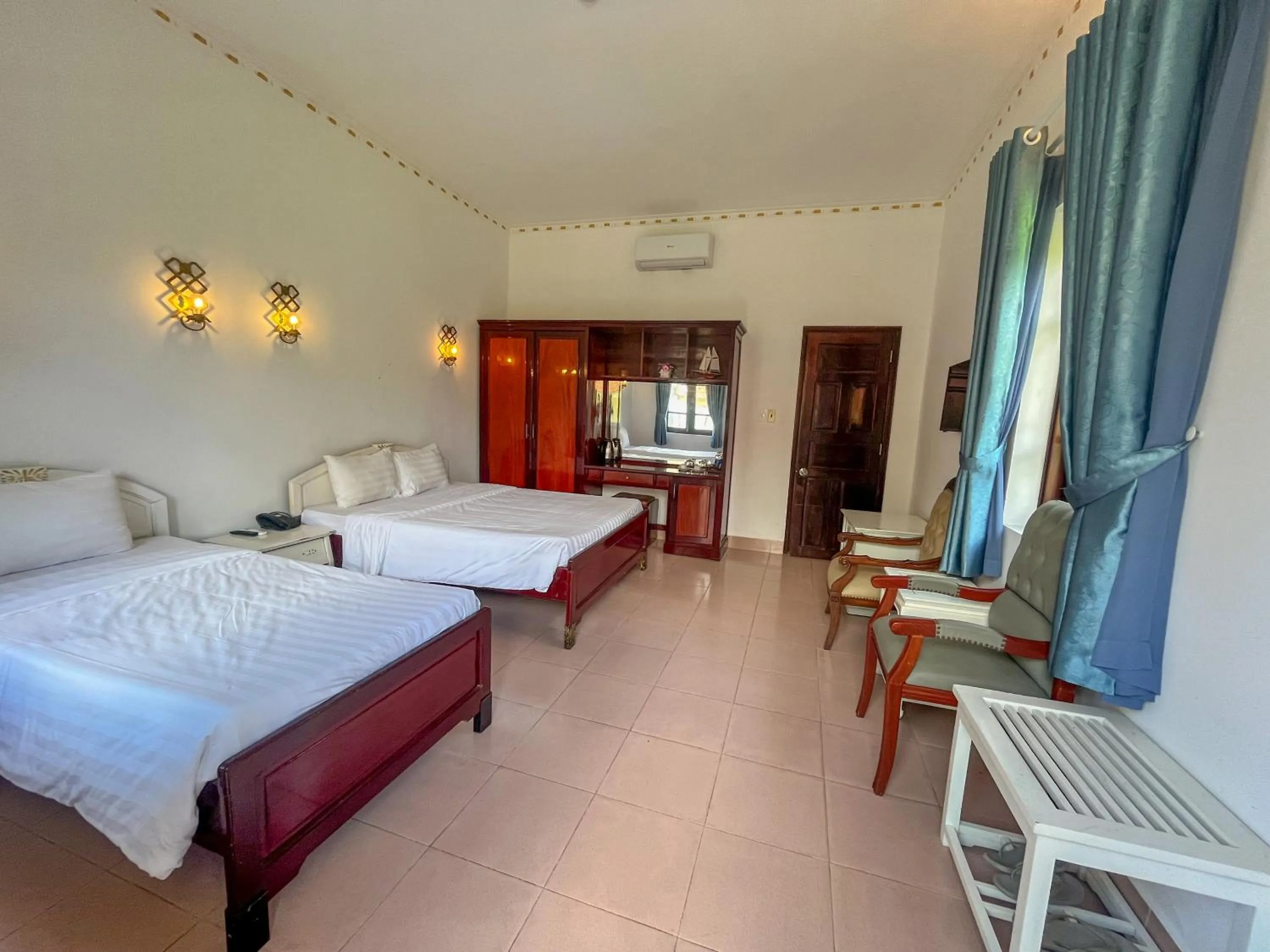 Bed in Hawaii Resort Phu Quoc