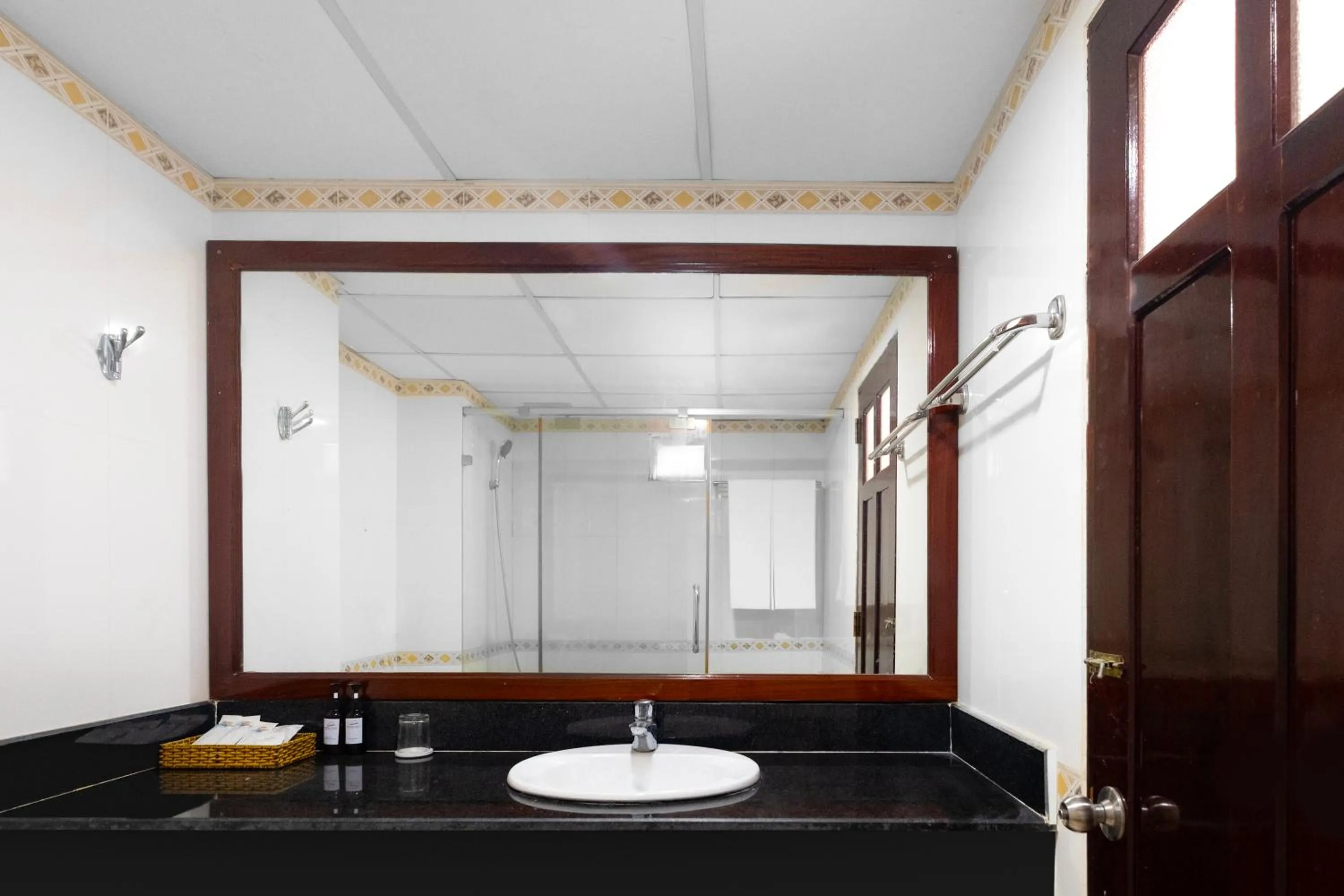 Shower in Hawaii Resort Phu Quoc