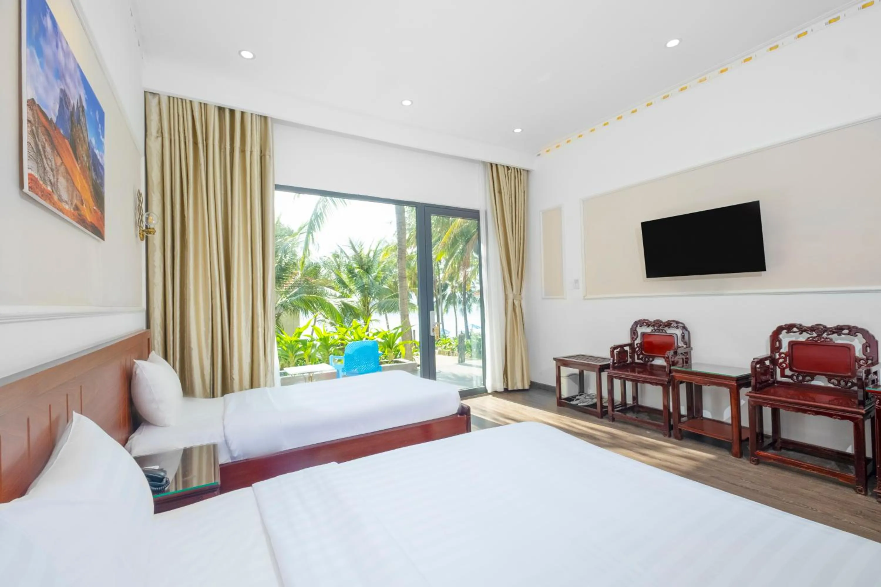 Bedroom, Bed in Hawaii Resort Phu Quoc