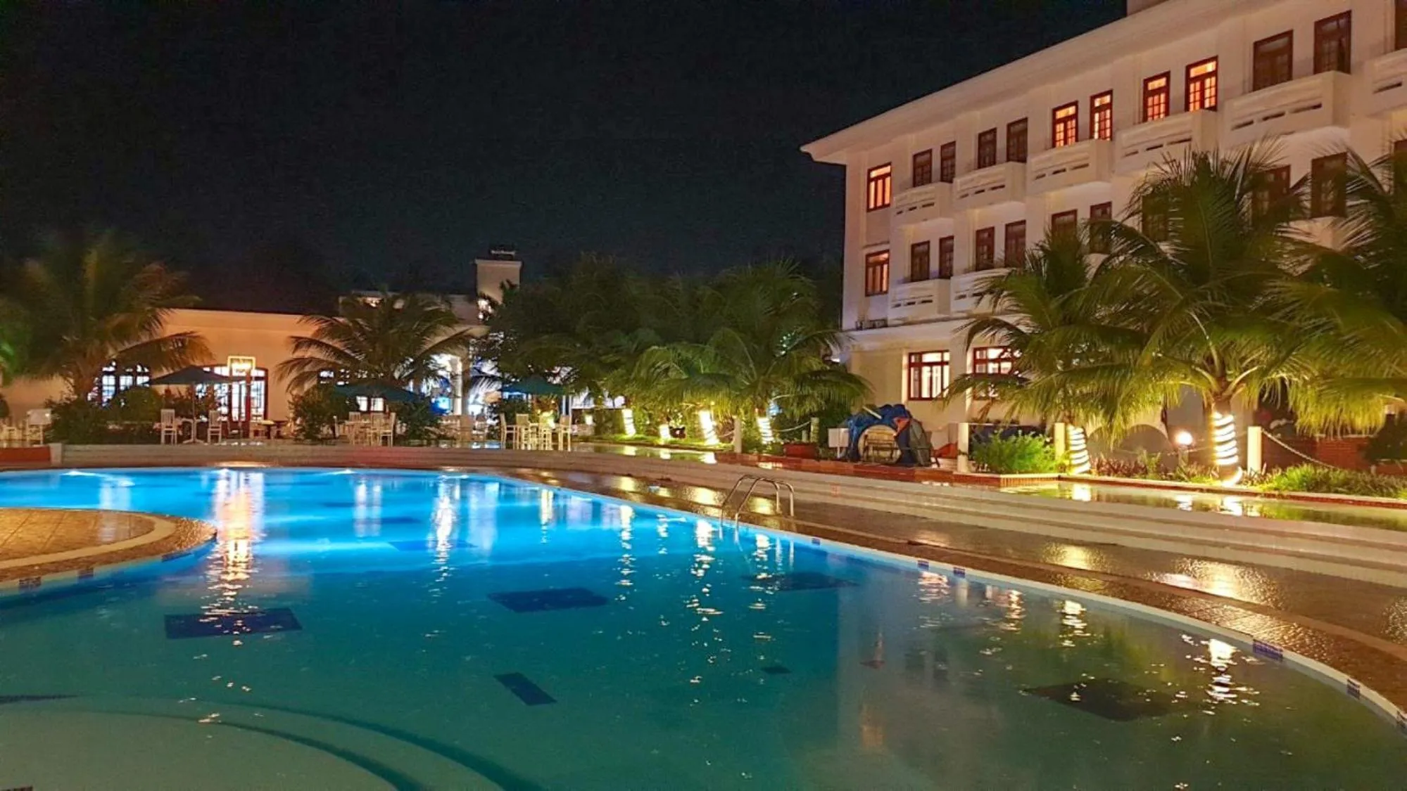 Swimming pool in Hawaii Resort Phu Quoc