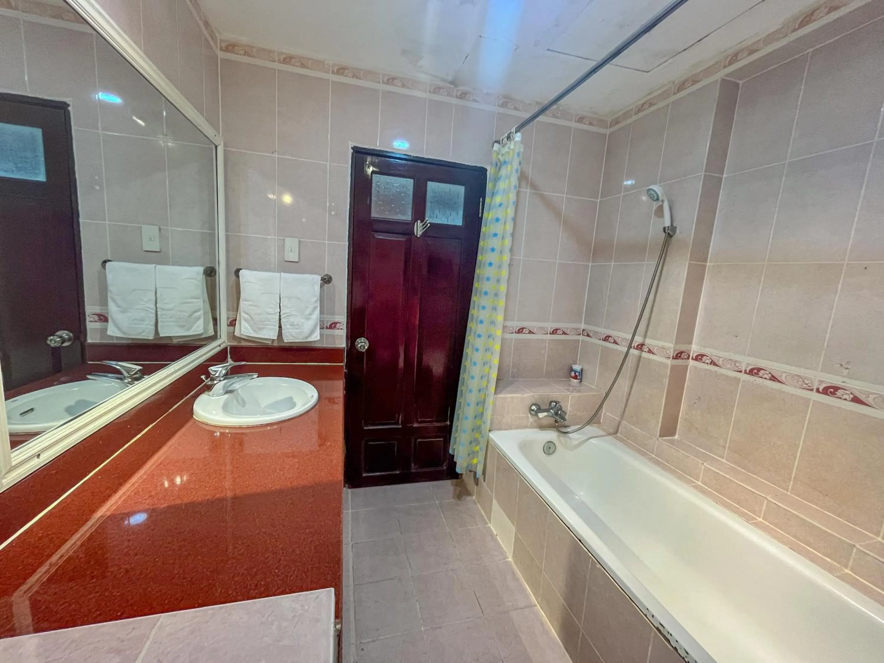 Toilet in Hawaii Resort Phu Quoc