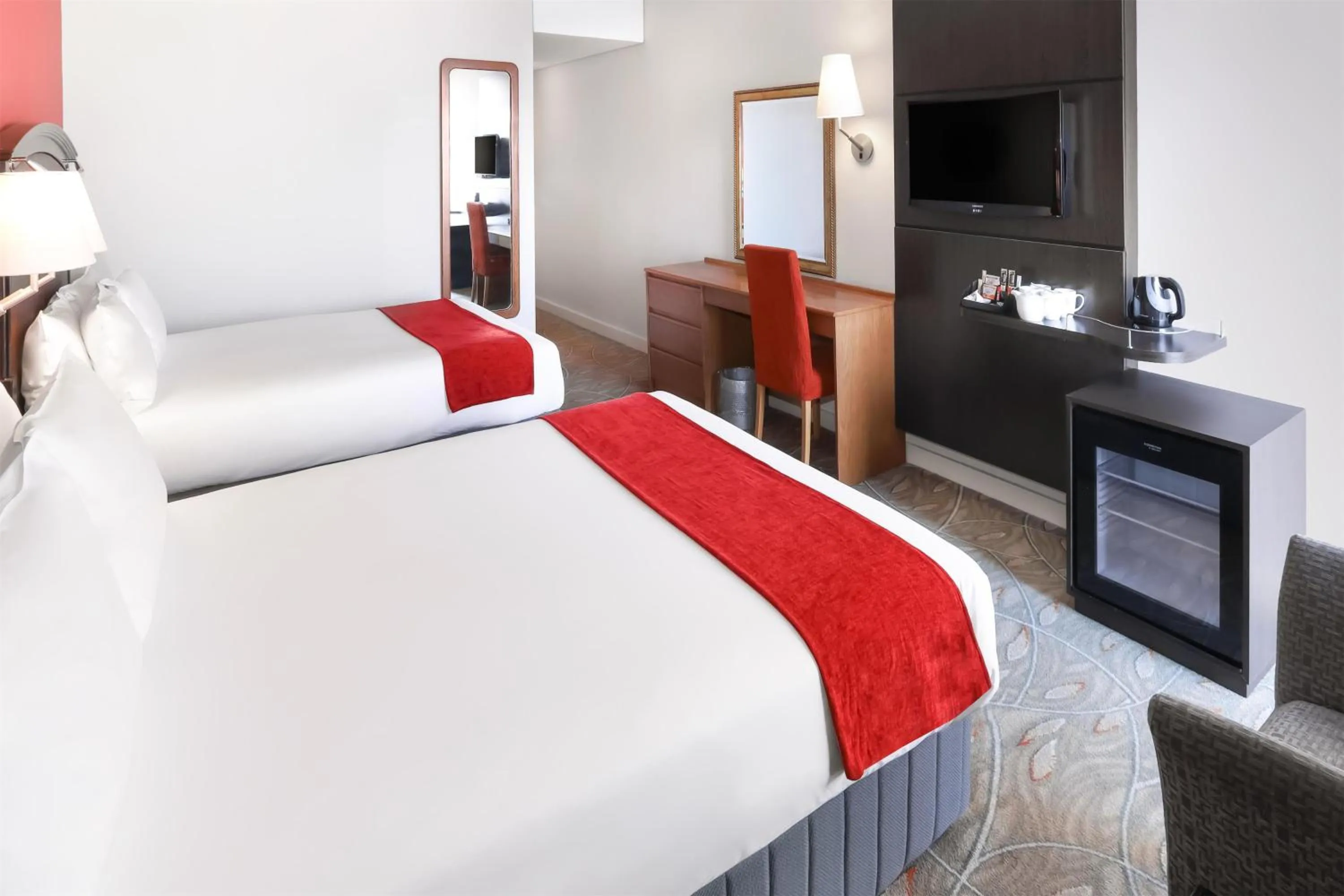 Bedroom, Bed in Garden Court Nelson Mandela Boulevard