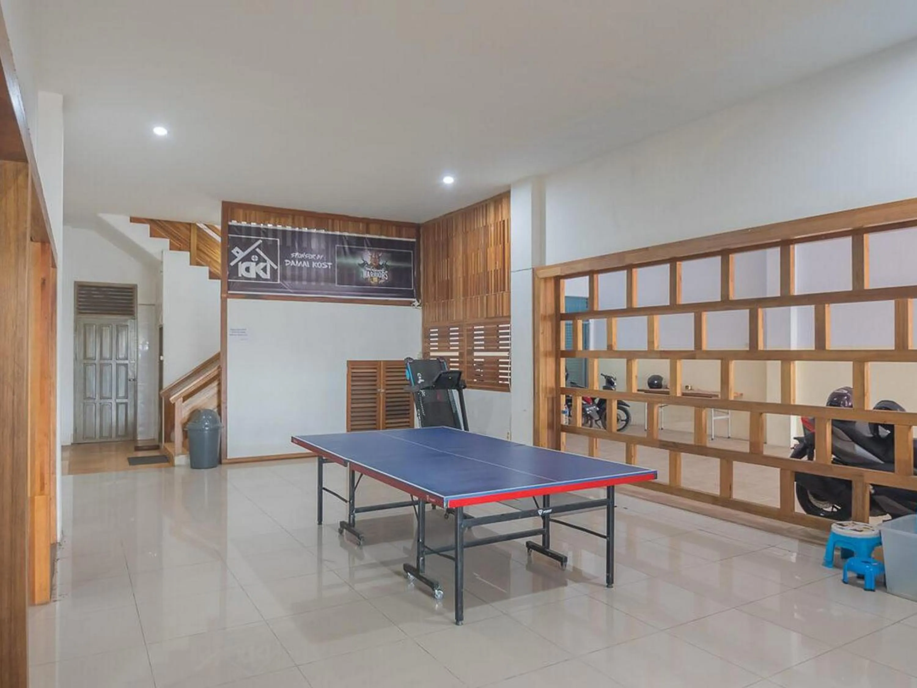 Property building in RedDoorz near Gajah Mada Pontianak