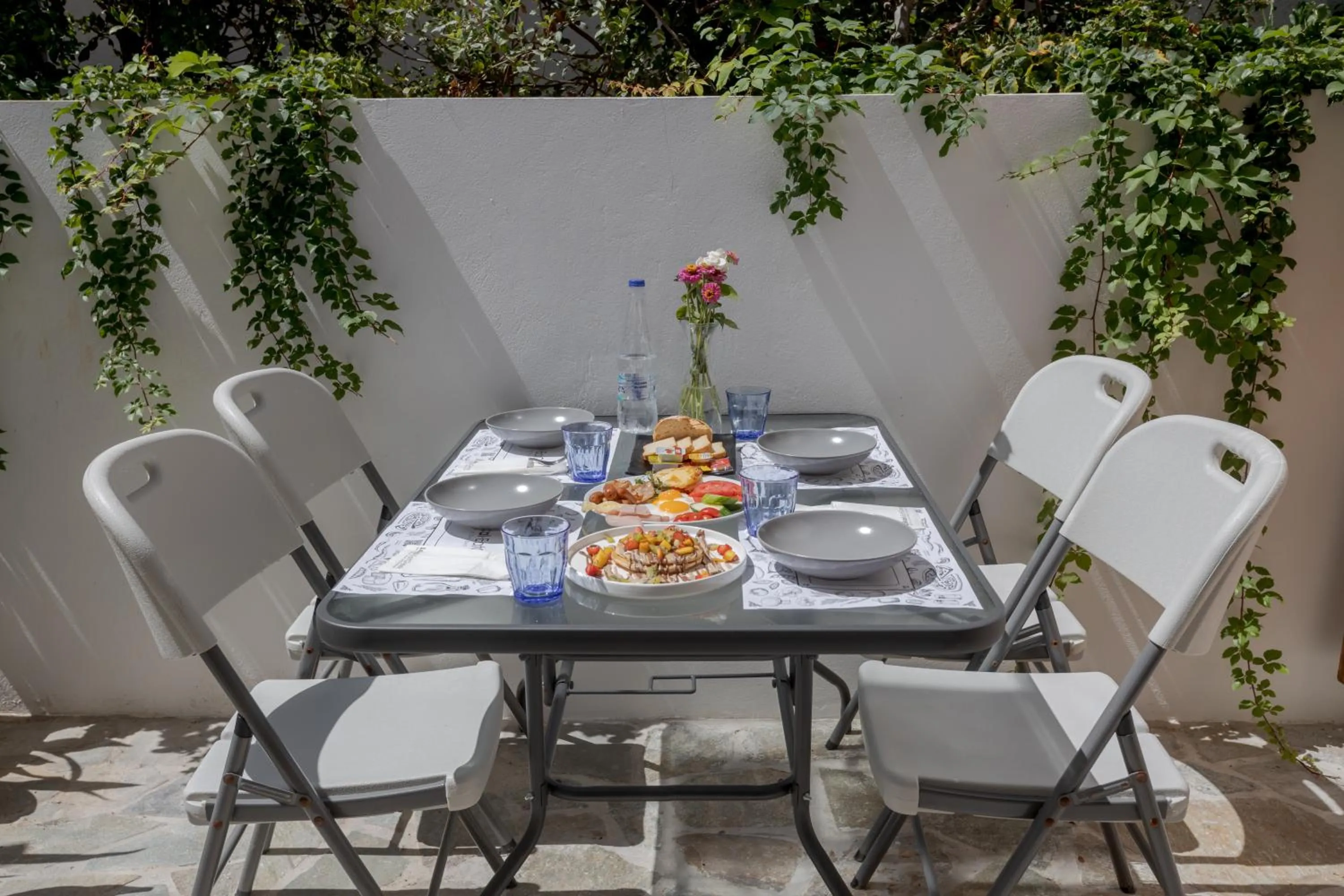 Day in Camelot Royal Beds by Estia