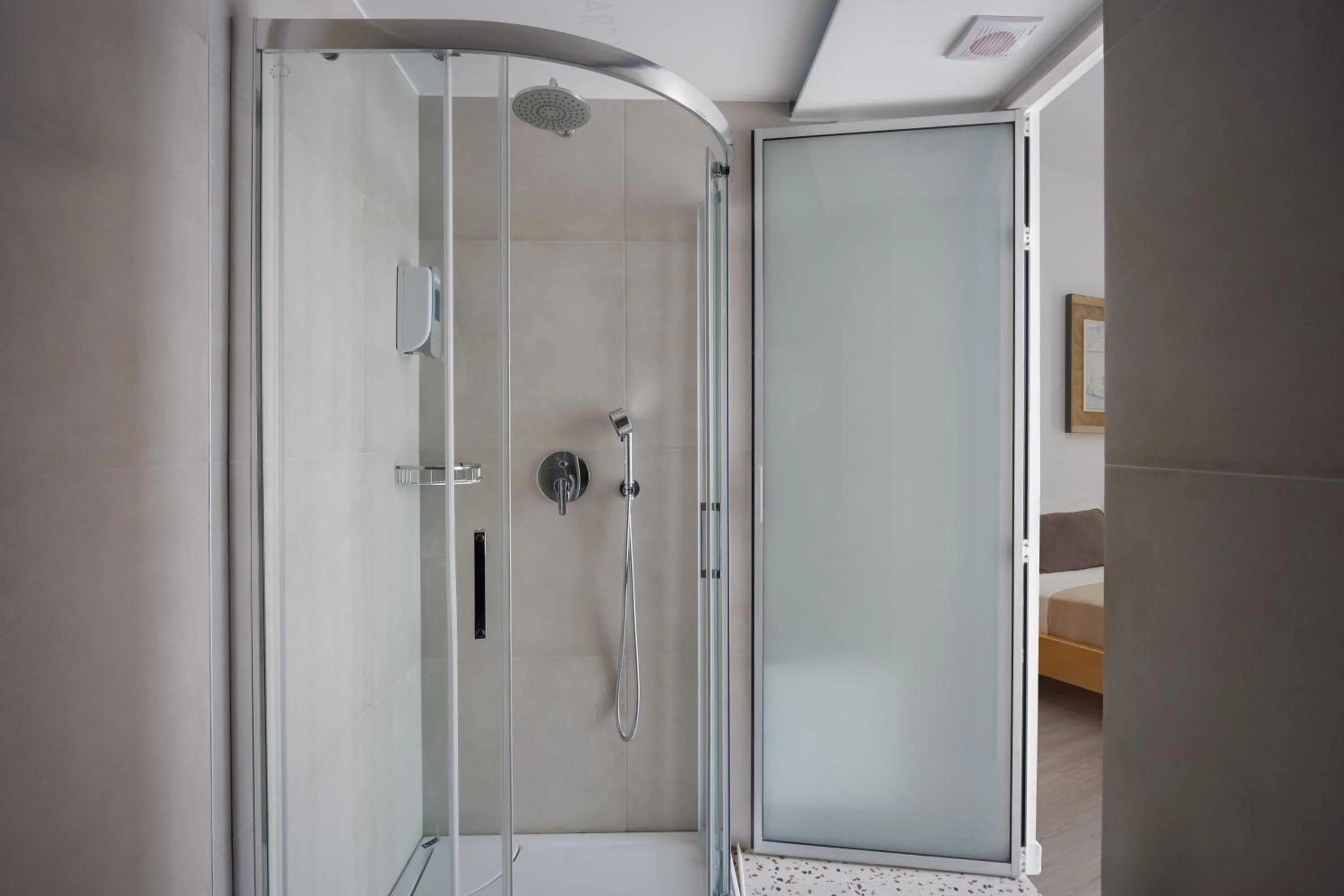 Shower in Camelot Royal Beds by Estia