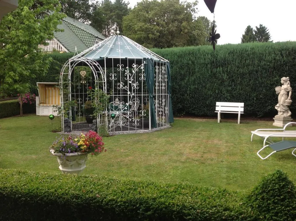 Ewigleben, Landhaus Gartenstraße