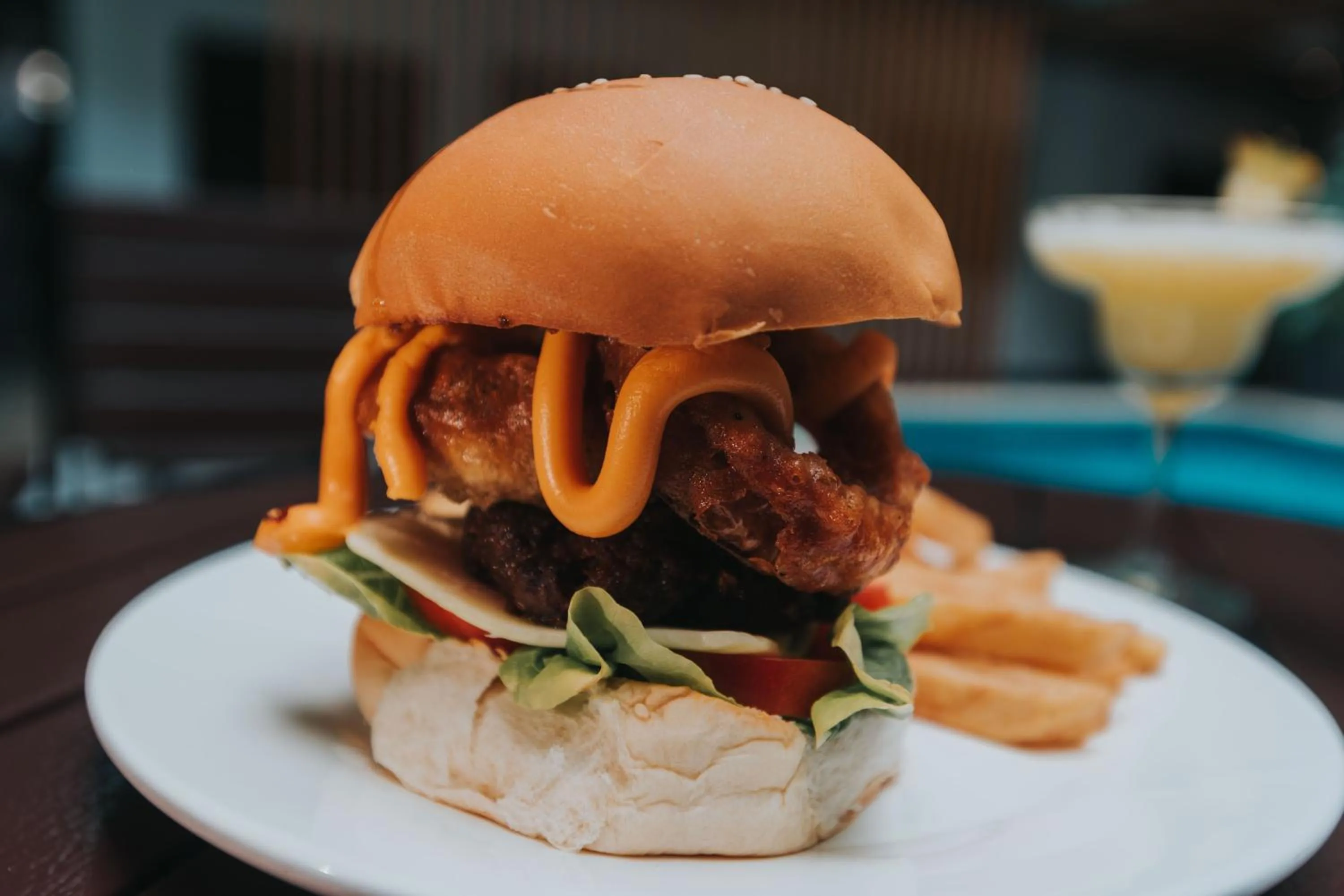 Restaurant/places to eat in SureStay Plus Hotel by Best Western AC LUXE Angeles City