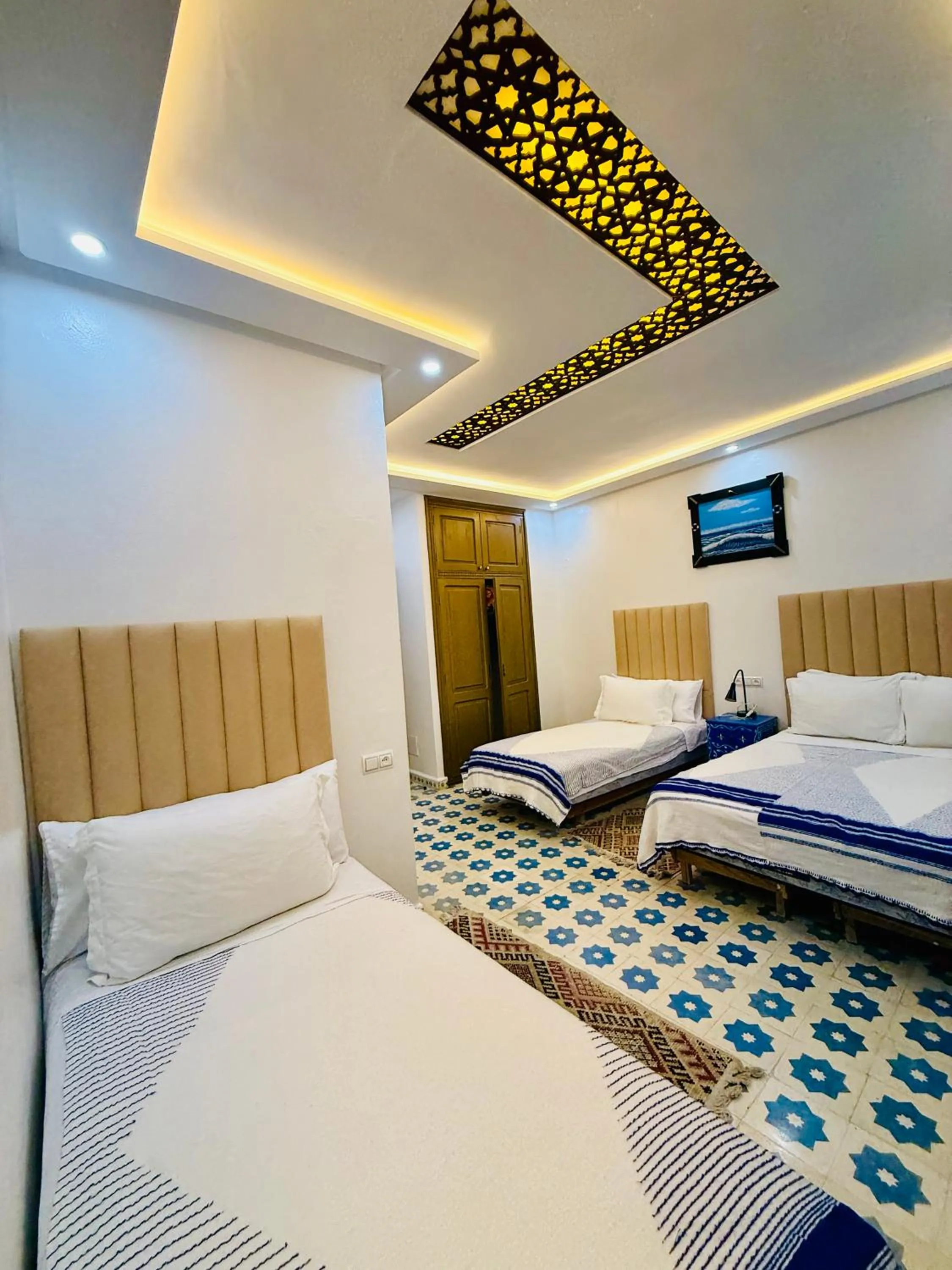 Bedroom, Bed in Hôtel Koutoubia