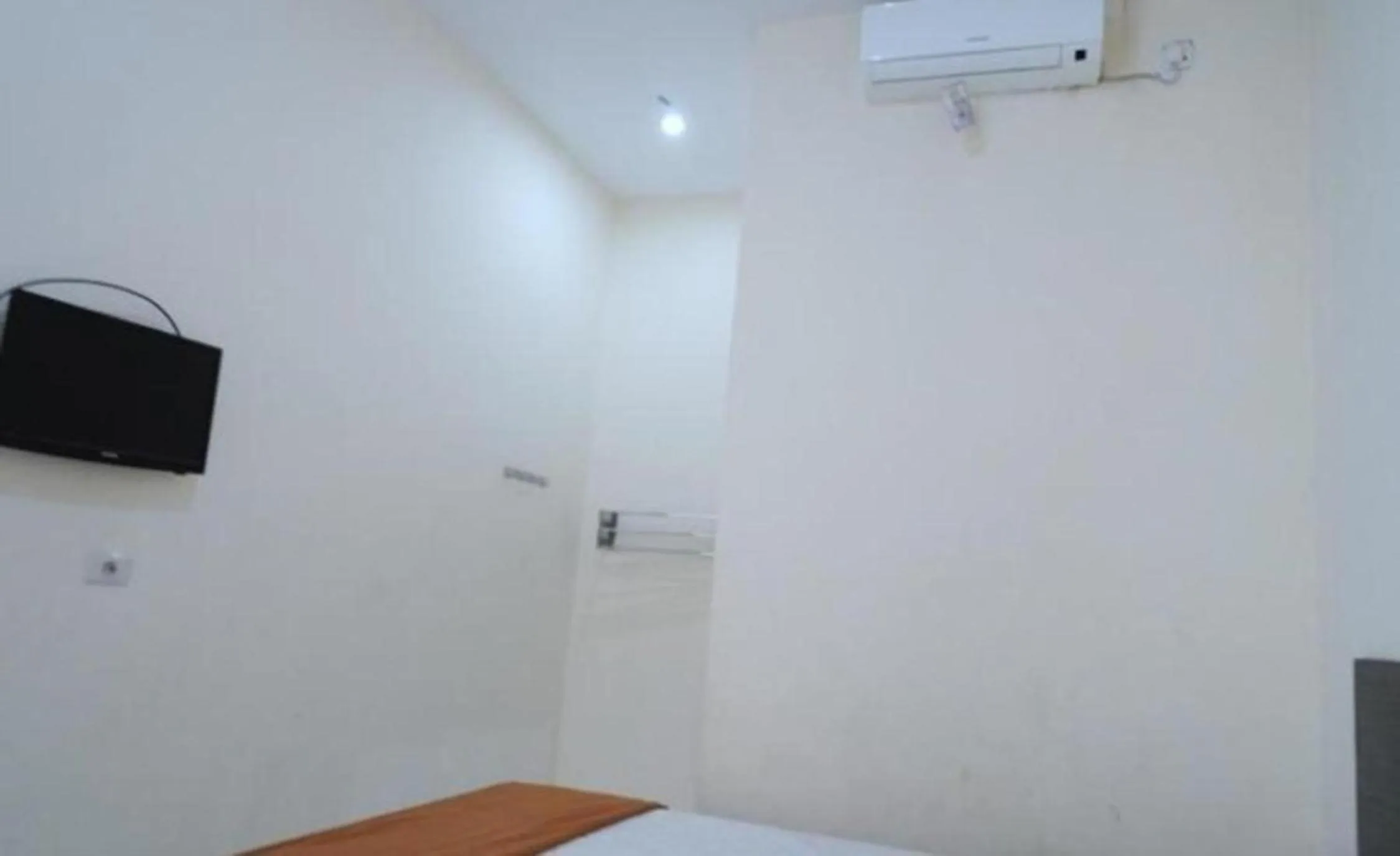 TV and multimedia in Guest House Taman Sari Syariah