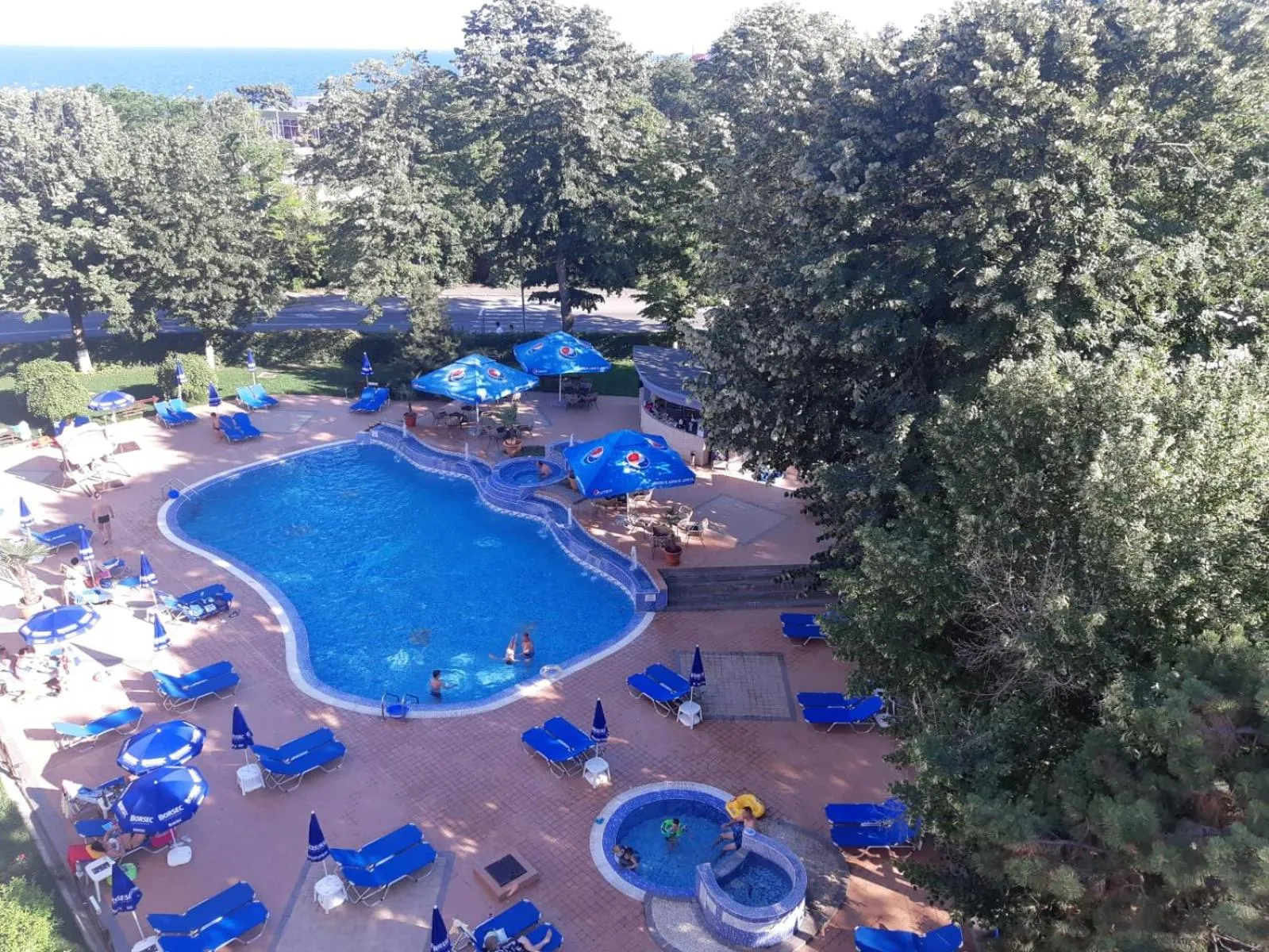 Swimming pool in Hotel Sunquest