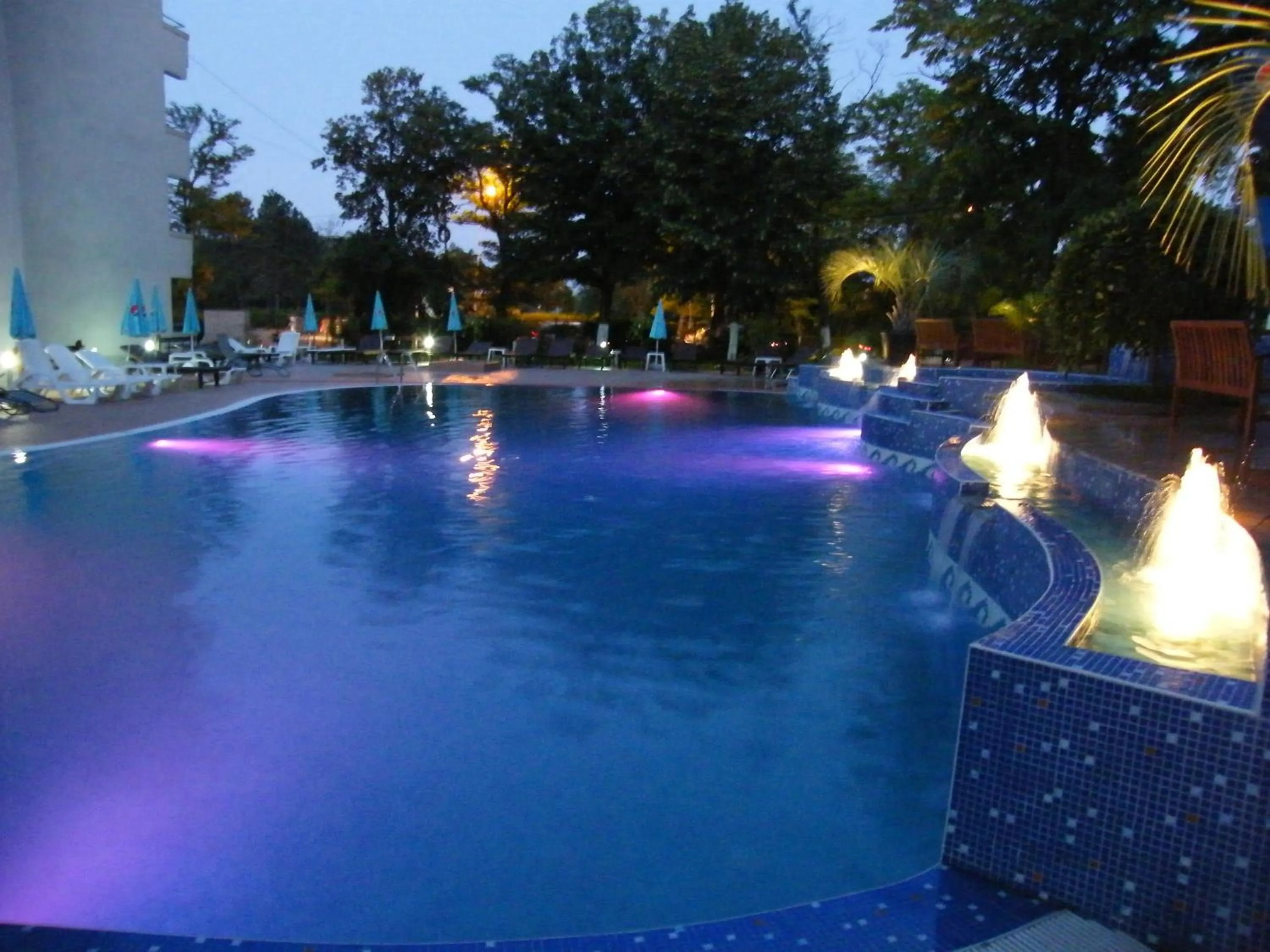 Night in Hotel Sunquest