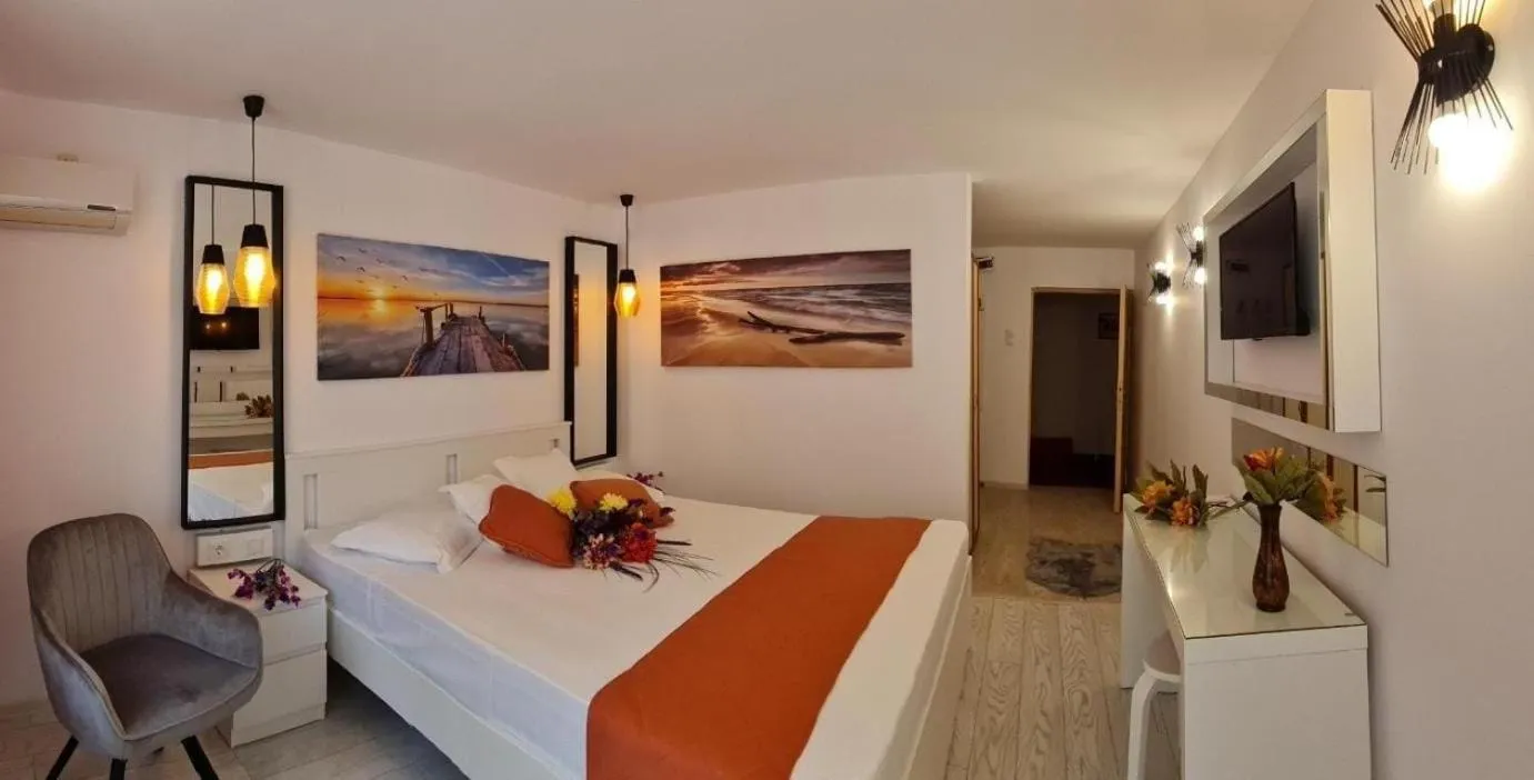 Photo of the whole room, Bed in Hotel Sunquest