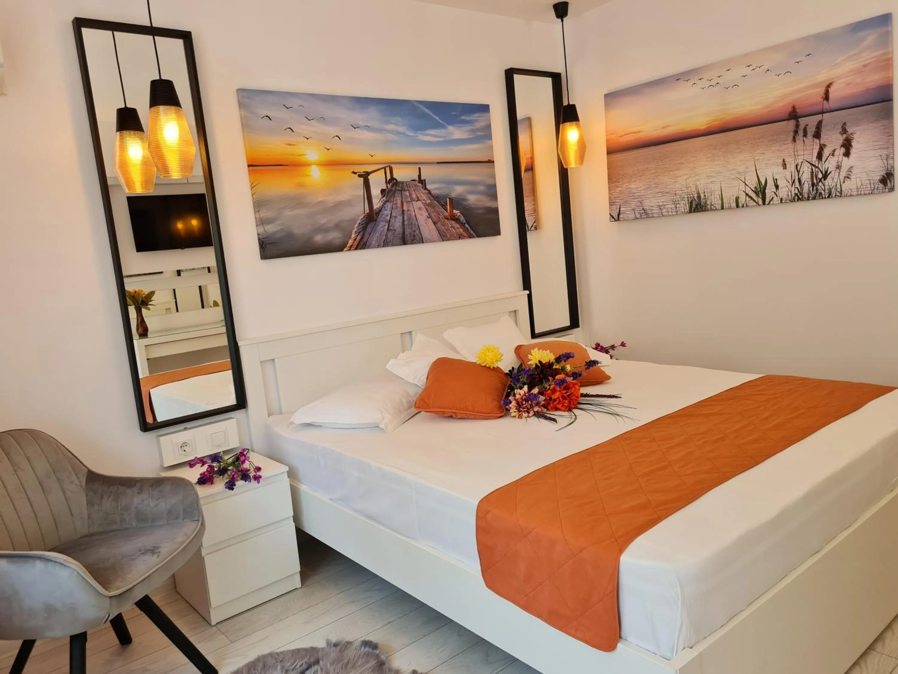 Photo of the whole room, Bed in Hotel Sunquest