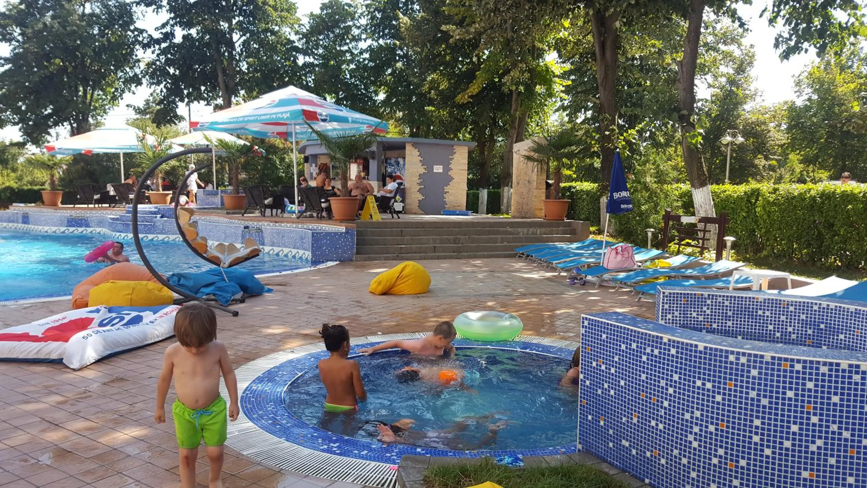 Swimming pool in Hotel Sunquest