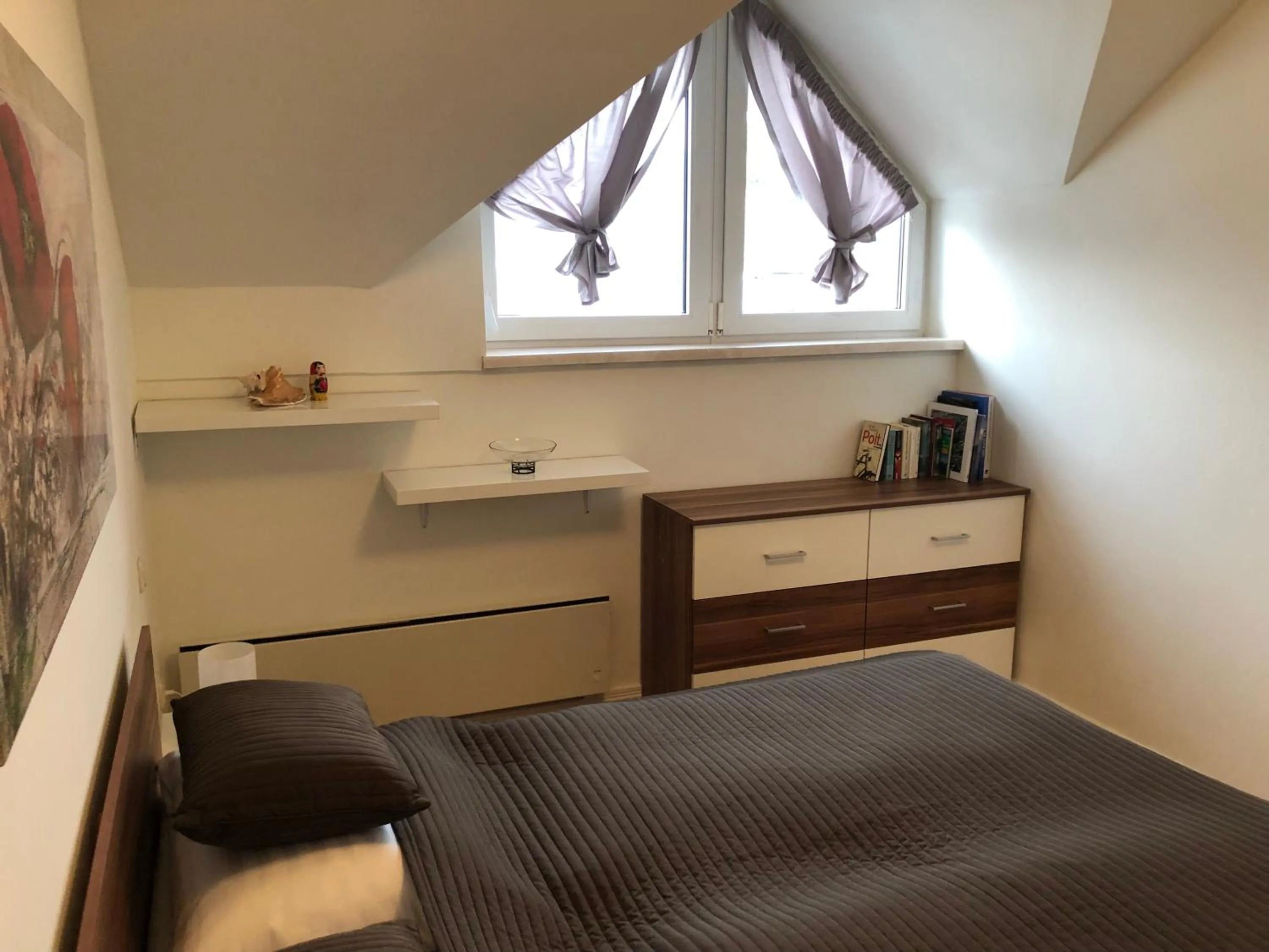 Superior-Apartment mit Pool und Seezugang