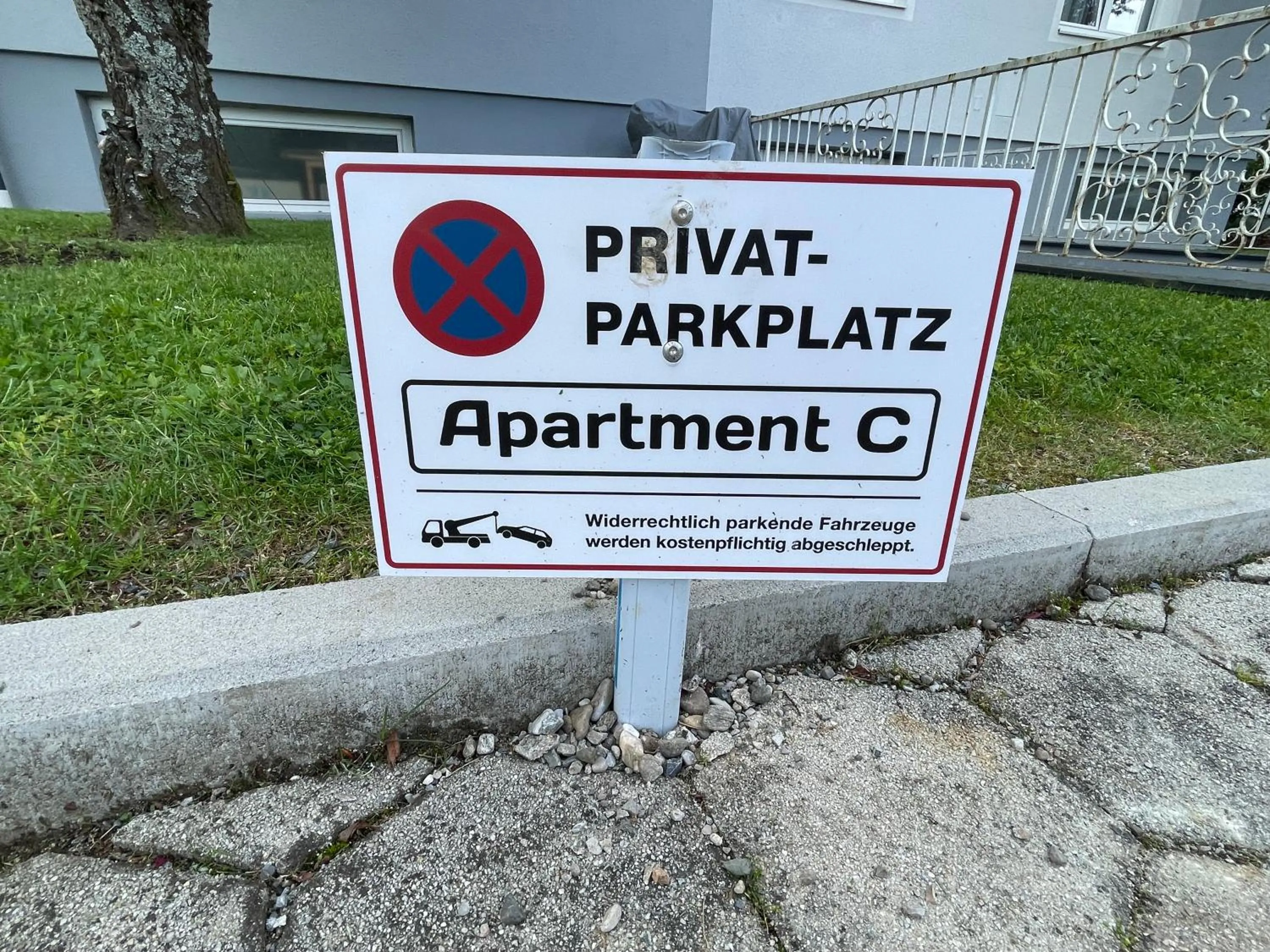 Superior-Apartment mit Pool und Seezugang