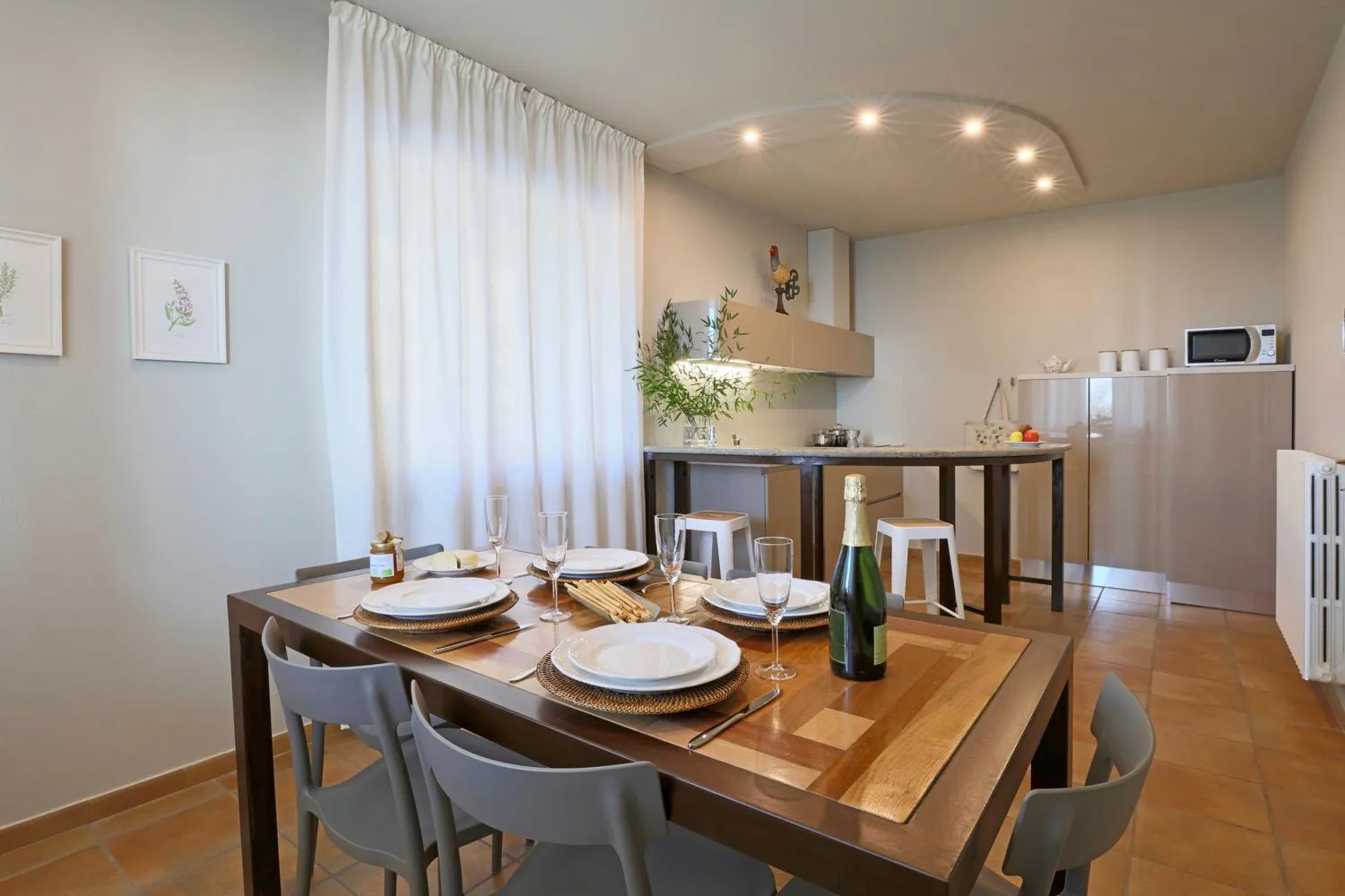 Dining area in LE SETTE VIE HOLIDAY HOMES