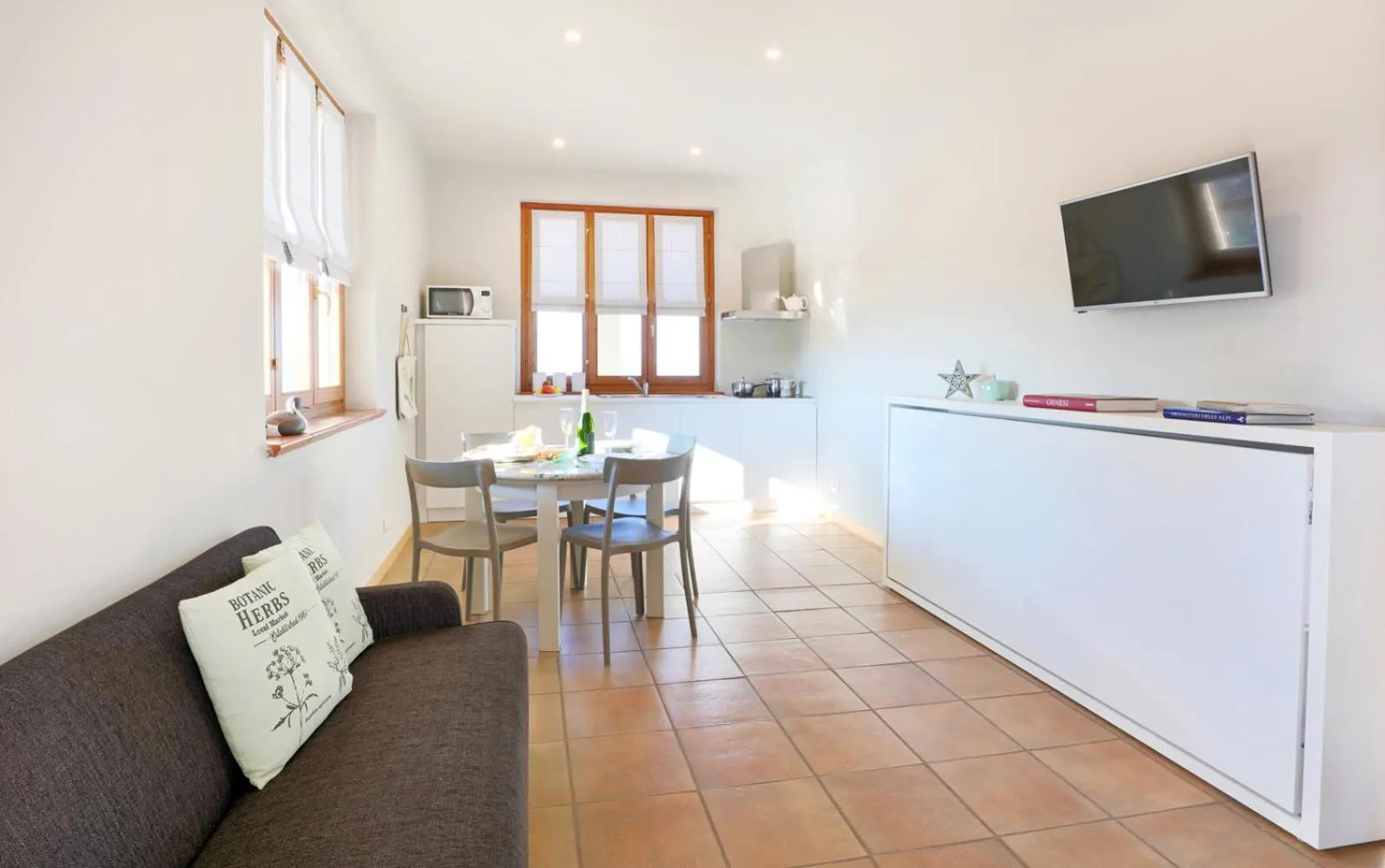 Dining area in LE SETTE VIE HOLIDAY HOMES