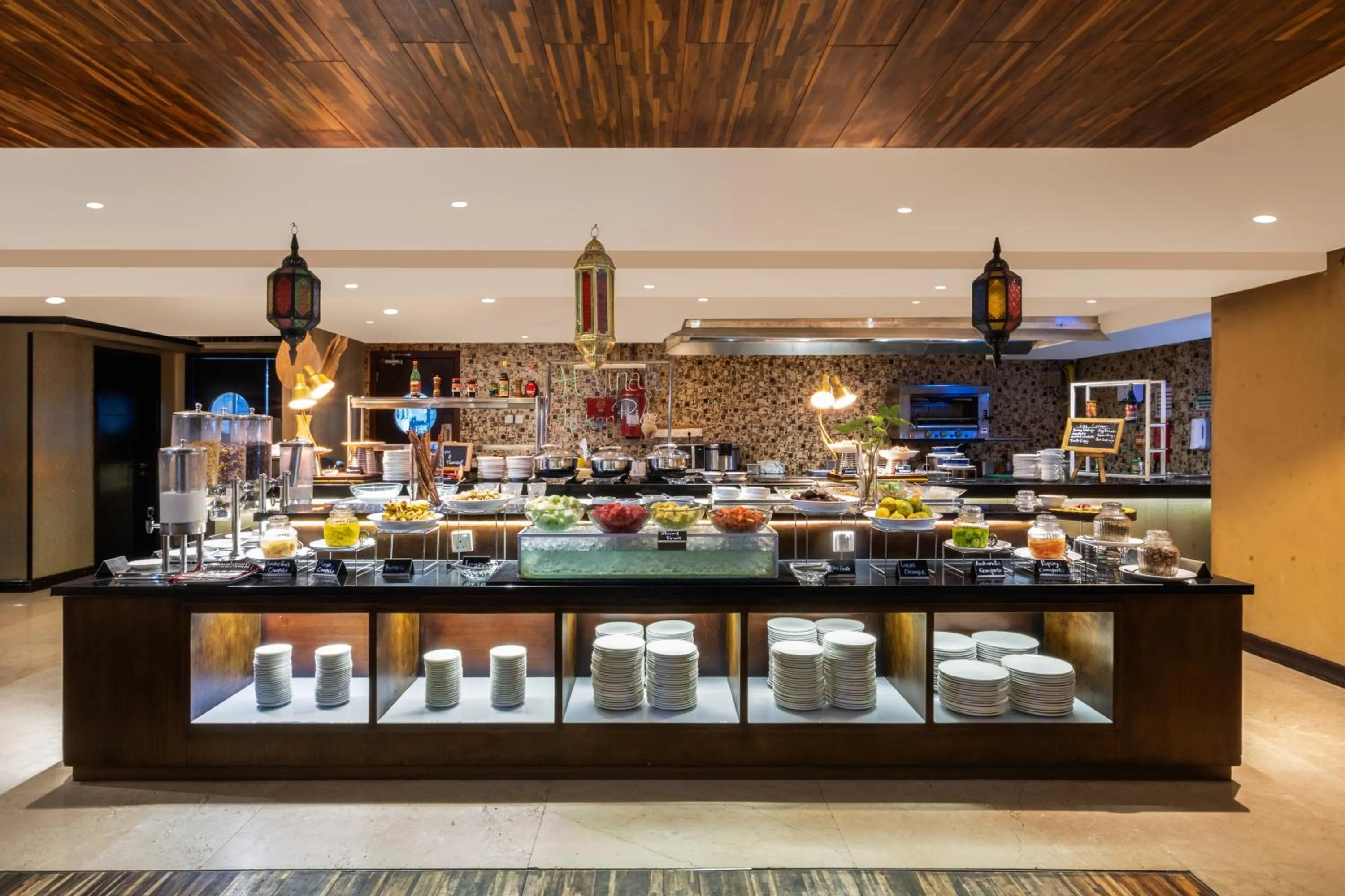 Food and drinks in Swiss-Belhotel Harbour Bay