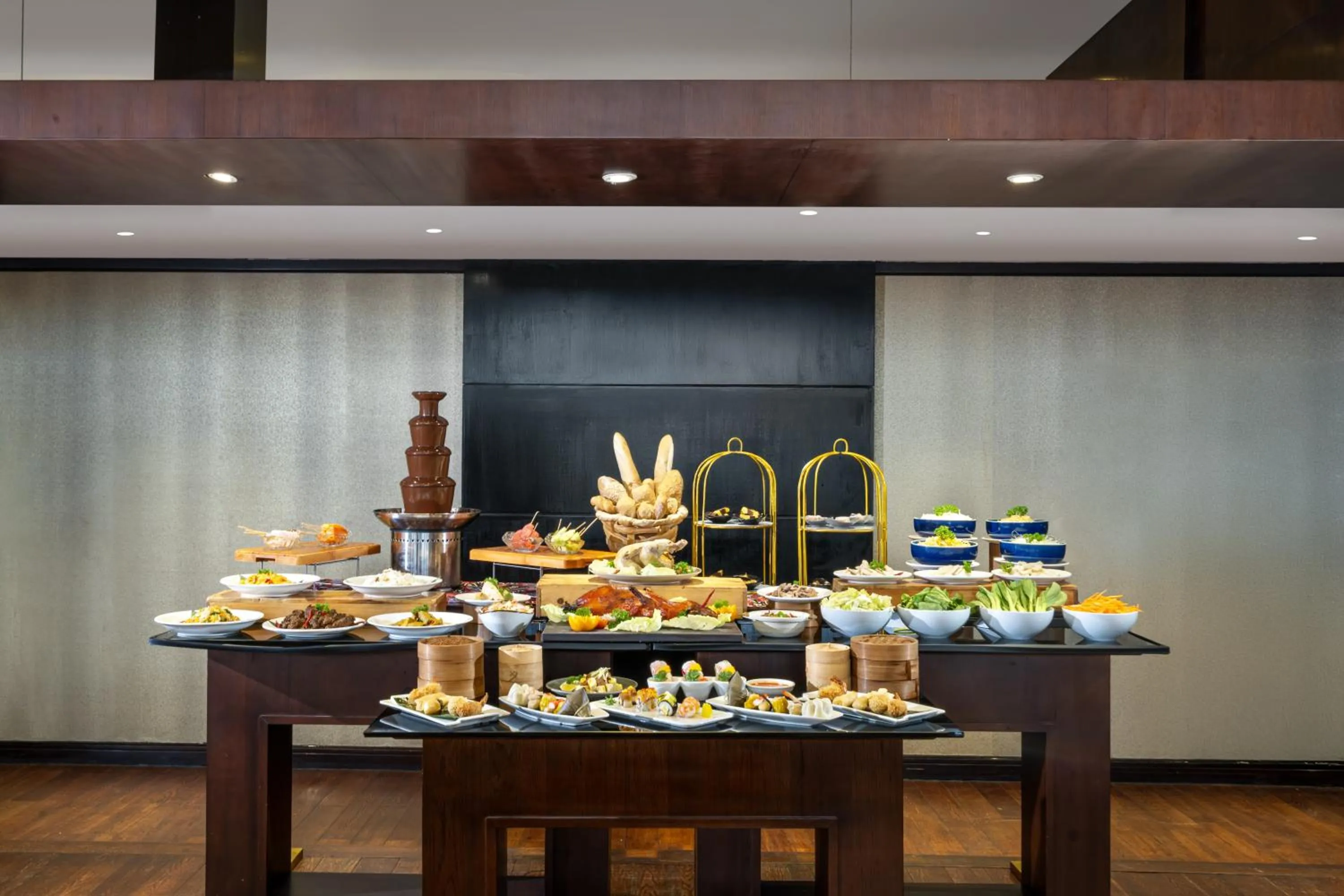 Food and drinks in Swiss-Belhotel Harbour Bay